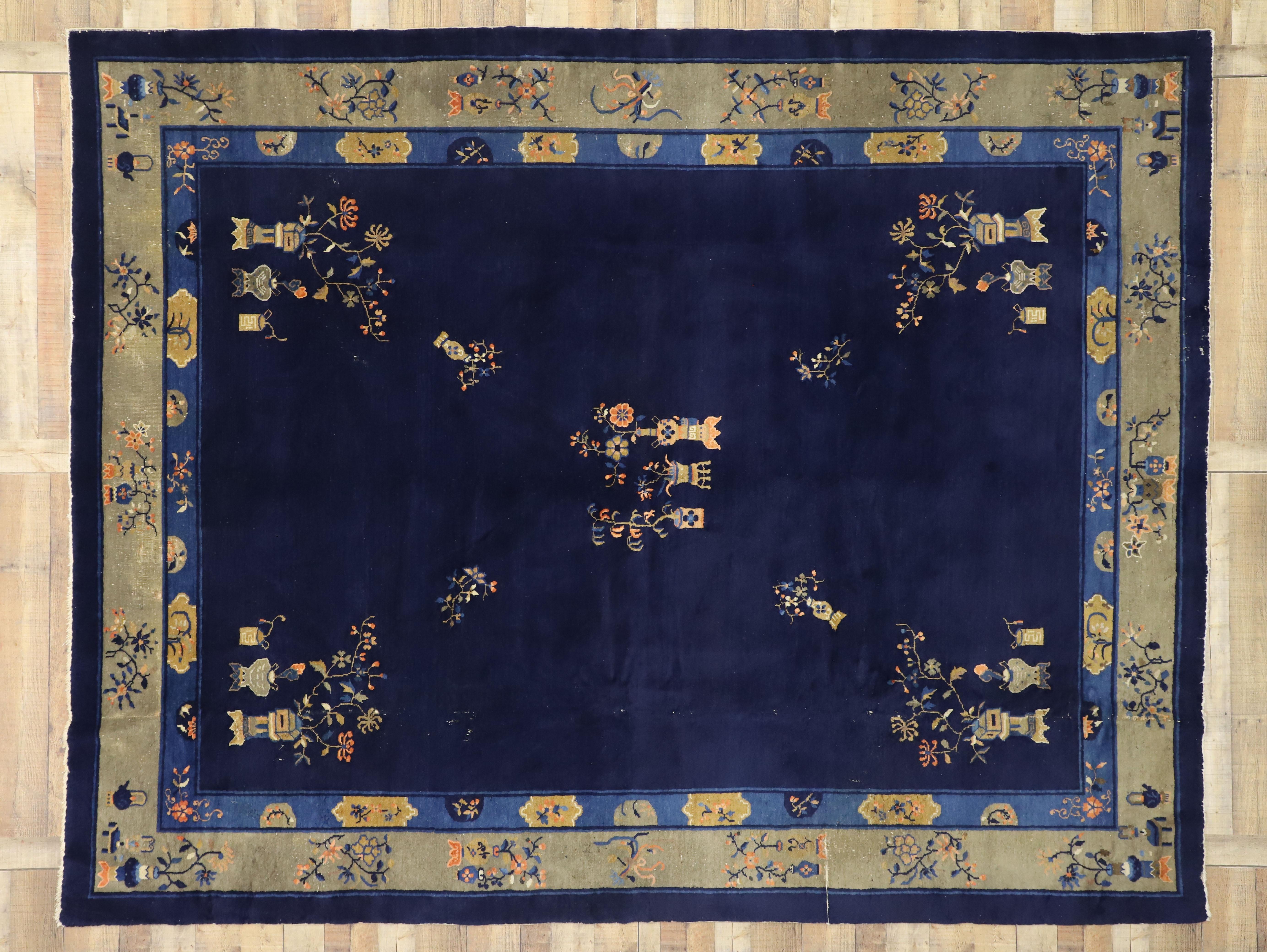 20th Century Antique Chinese Peking Area Rug with Traditional Chinoiserie Style For Sale