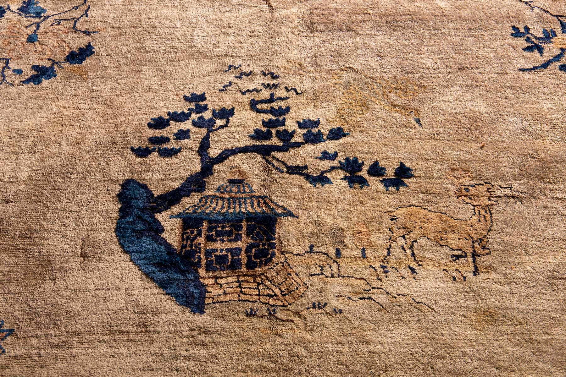 Antiker chinesischer Pekinger blauer Teppich, handgeknüpft  (Handgeknüpft) im Angebot