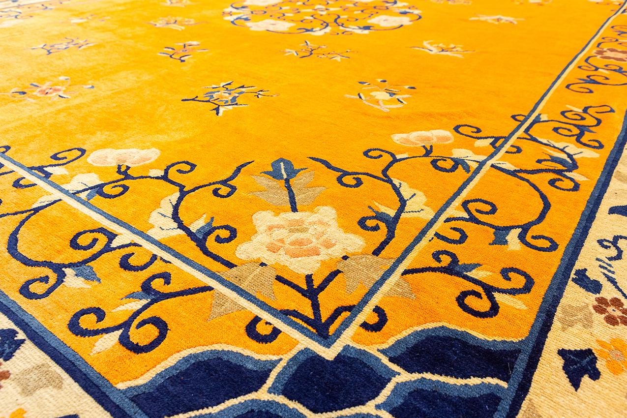 Chinese Peking Rug Imperial Gold-Color In Good Condition For Sale In Ferrara, IT
