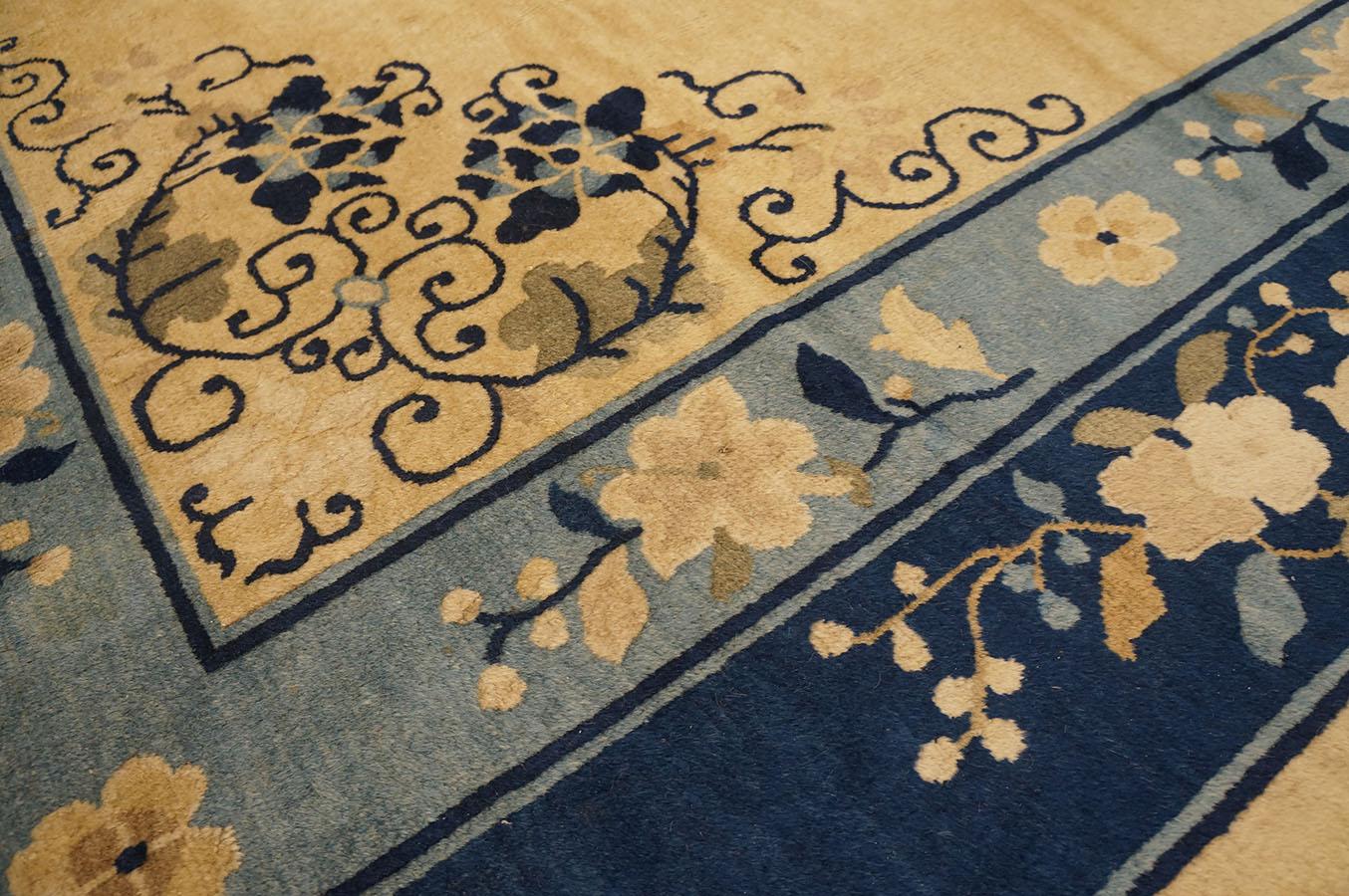 Tapis chinois de Pékin du début du 20ème siècle ( 10' x 11'6'' - 305 x 350 ) en vente 5