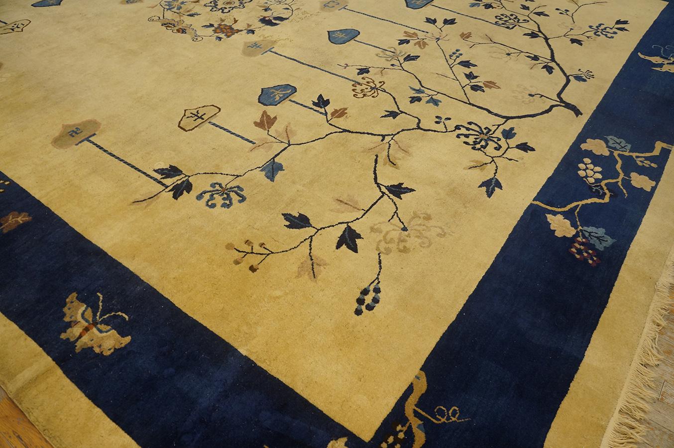 Early 20th Century Chinese Peking Carpet ( 11' 10'' x 14' 6'' - 360 x 442 cm ) For Sale 7