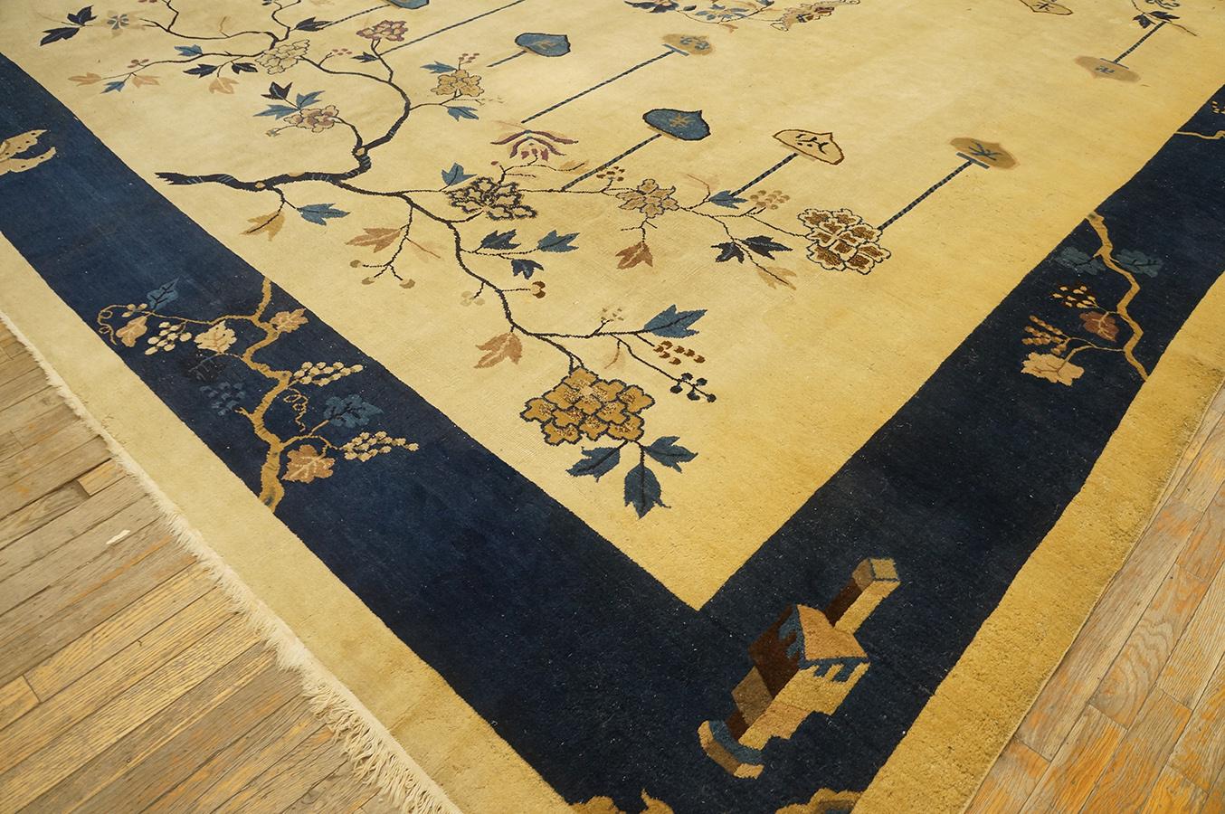 Early 20th Century Chinese Peking Carpet ( 11' 10'' x 14' 6'' - 360 x 442 cm ) For Sale 1
