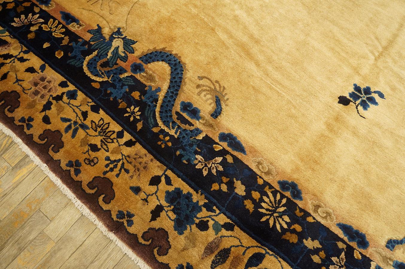 Tappeto con drago di Pechino dei primi del Novecento ( 11'4''x 15'6'' - 345 x 472 ) in vendita 4