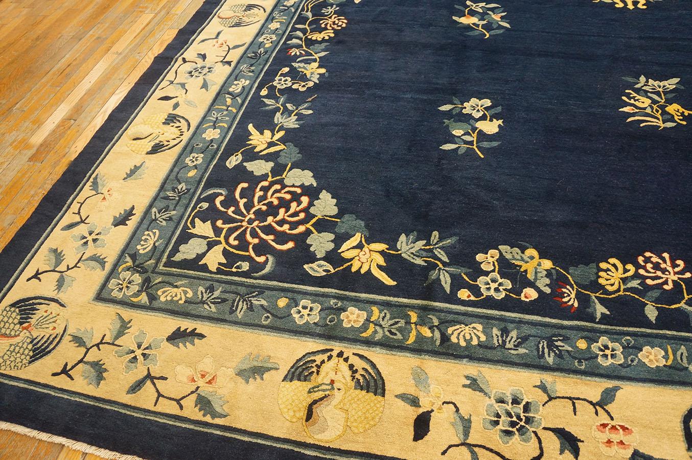 Début du 20ème siècle Tapis chinois ancien de Pékin  11' 9'' x 14' 3'' en vente