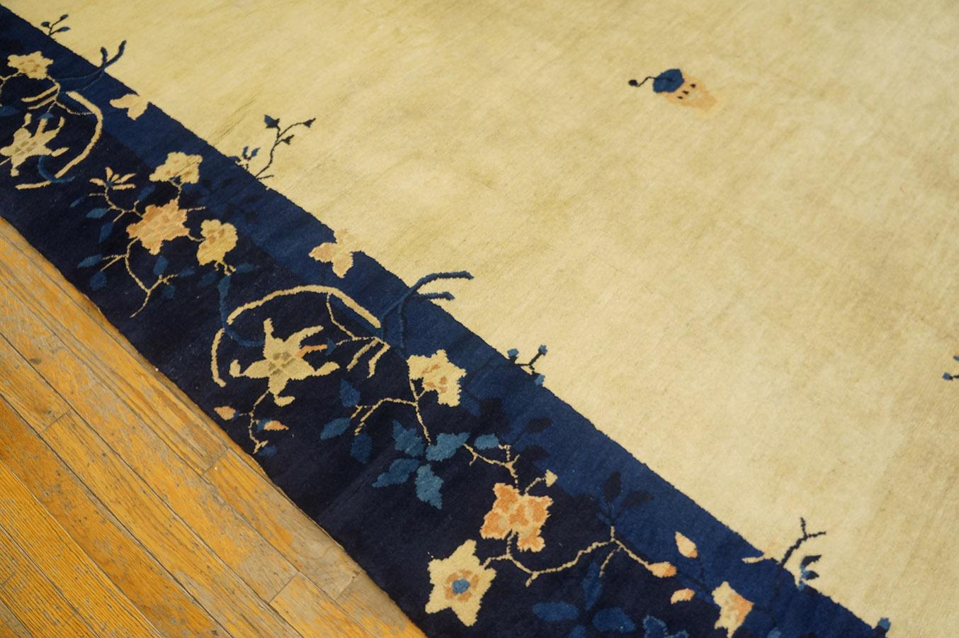 Début du 20ème siècle Tapis chinois de Pékin du début du 20ème siècle ( 11'' x 15'' - 335 x 457 ) en vente