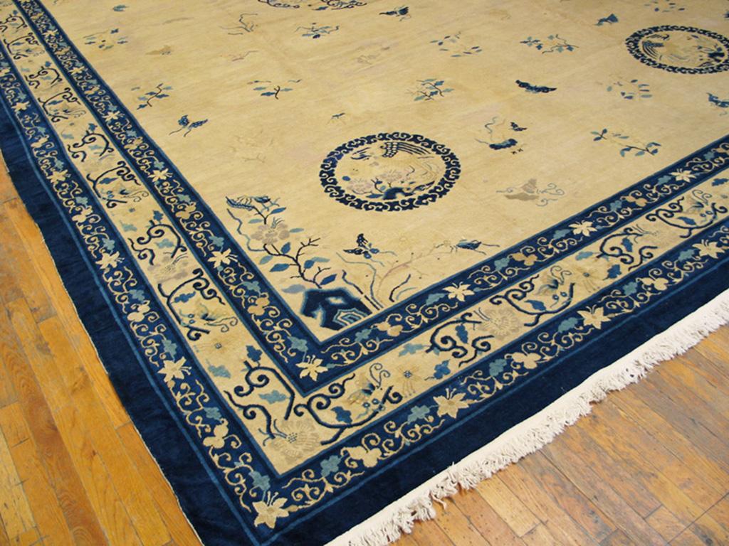 Chinois Tapis chinois ancien de Pékin de 2,69 m x 4,44 m en vente