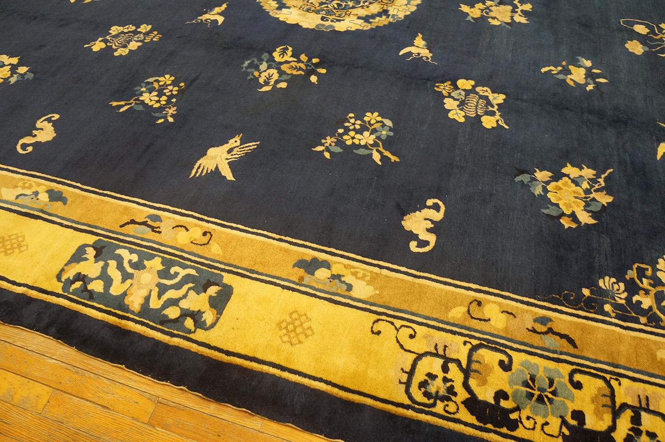 Antiker chinesischer Peking-Teppich 12' 6'' x 14' 4'' (Wolle) im Angebot