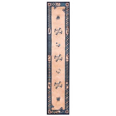 Tapis chinois ancien de Pékin de 2' 4"" x 11' 0""