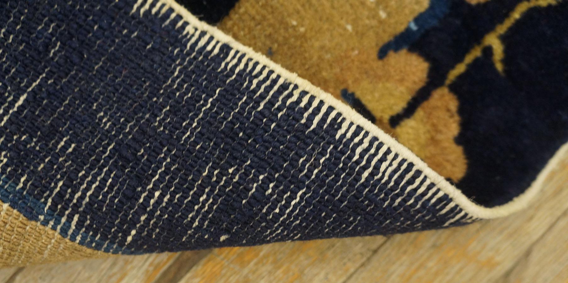 Tapis chinois de Pékin du début du 20e siècle ( 2' 4'' x 11' 7