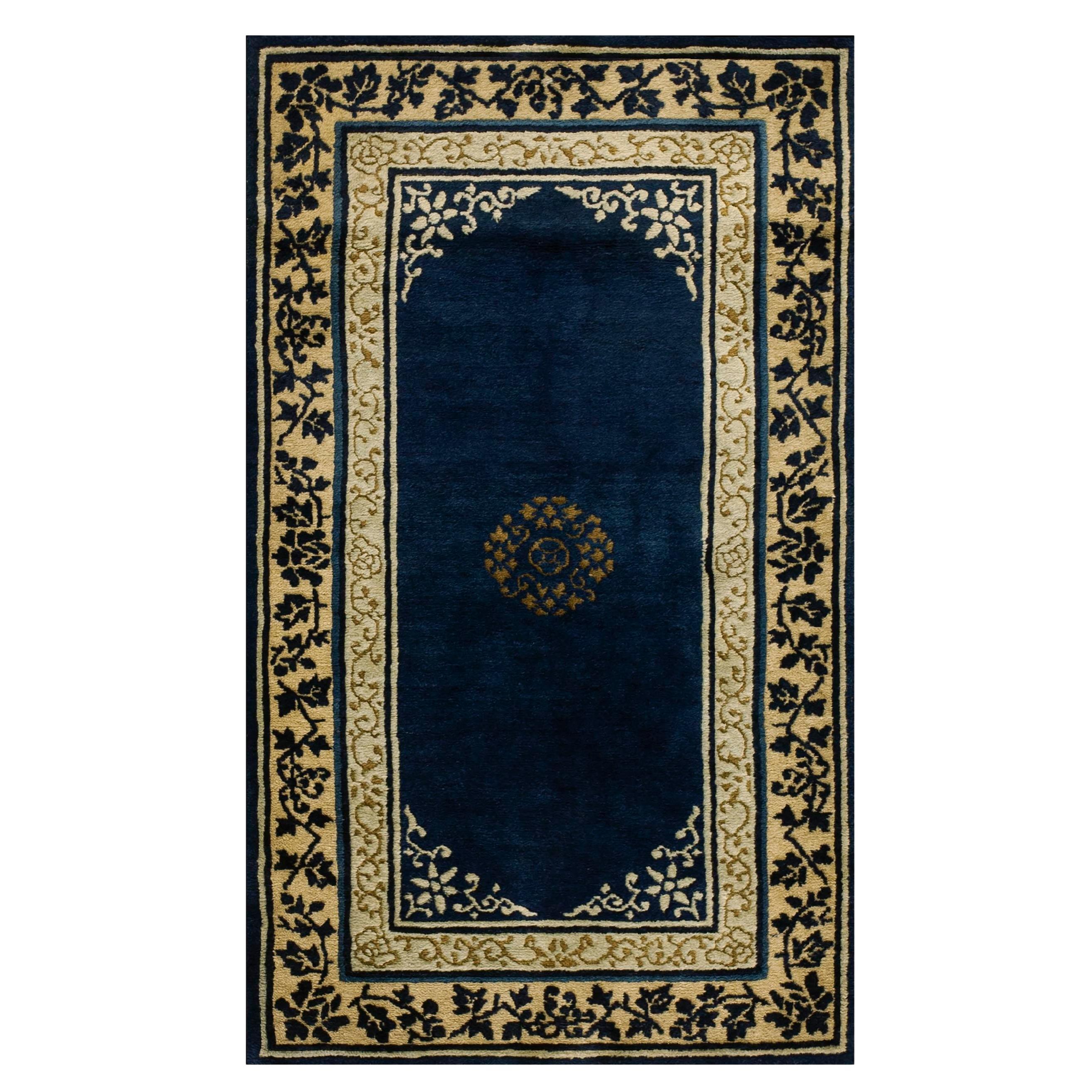 Alfombra china antigua de Pekín 2' 7" x 4' 2 en venta