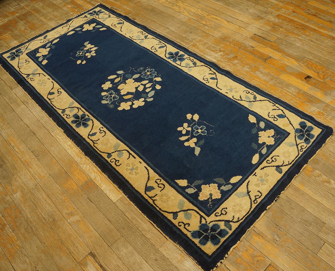Tapis chinois de Pékin du début du 20ème siècle ( 2'8'' x 6' - 81 x 183 ) en vente 4