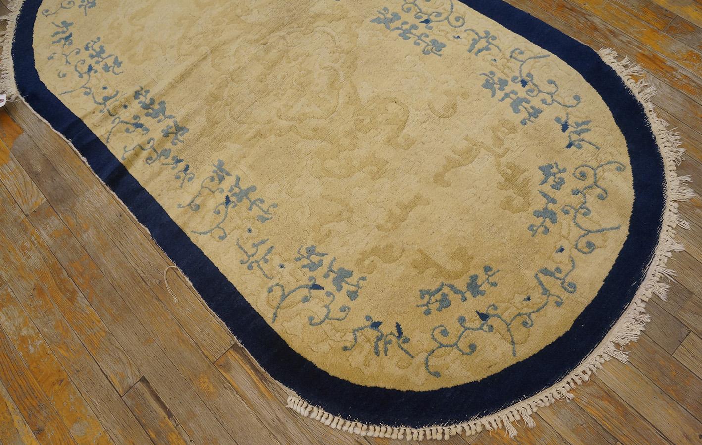 Early 20th Century Oval Chinese Peking Rug ( 3' x 5'9'' - 90 x 175 ) For Sale 1