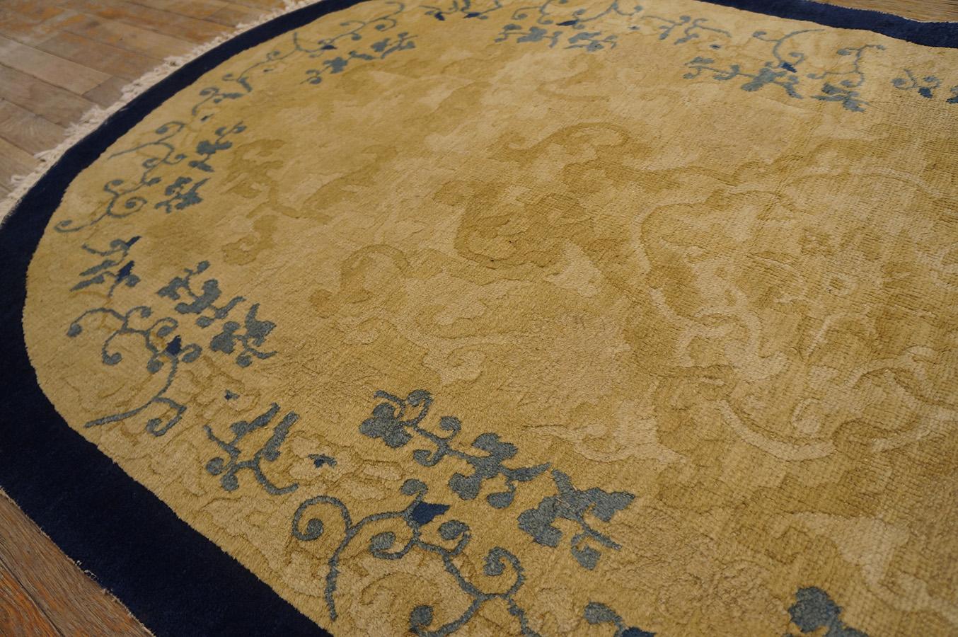 Early 20th Century Oval Chinese Peking Rug ( 3' x 5'9'' - 90 x 175 ) For Sale 4