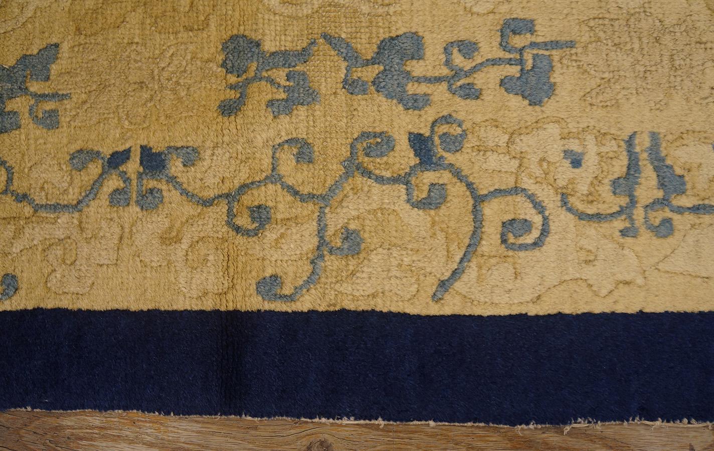 Early 20th Century Oval Chinese Peking Rug ( 3' x 5'9'' - 90 x 175 ) For Sale 5