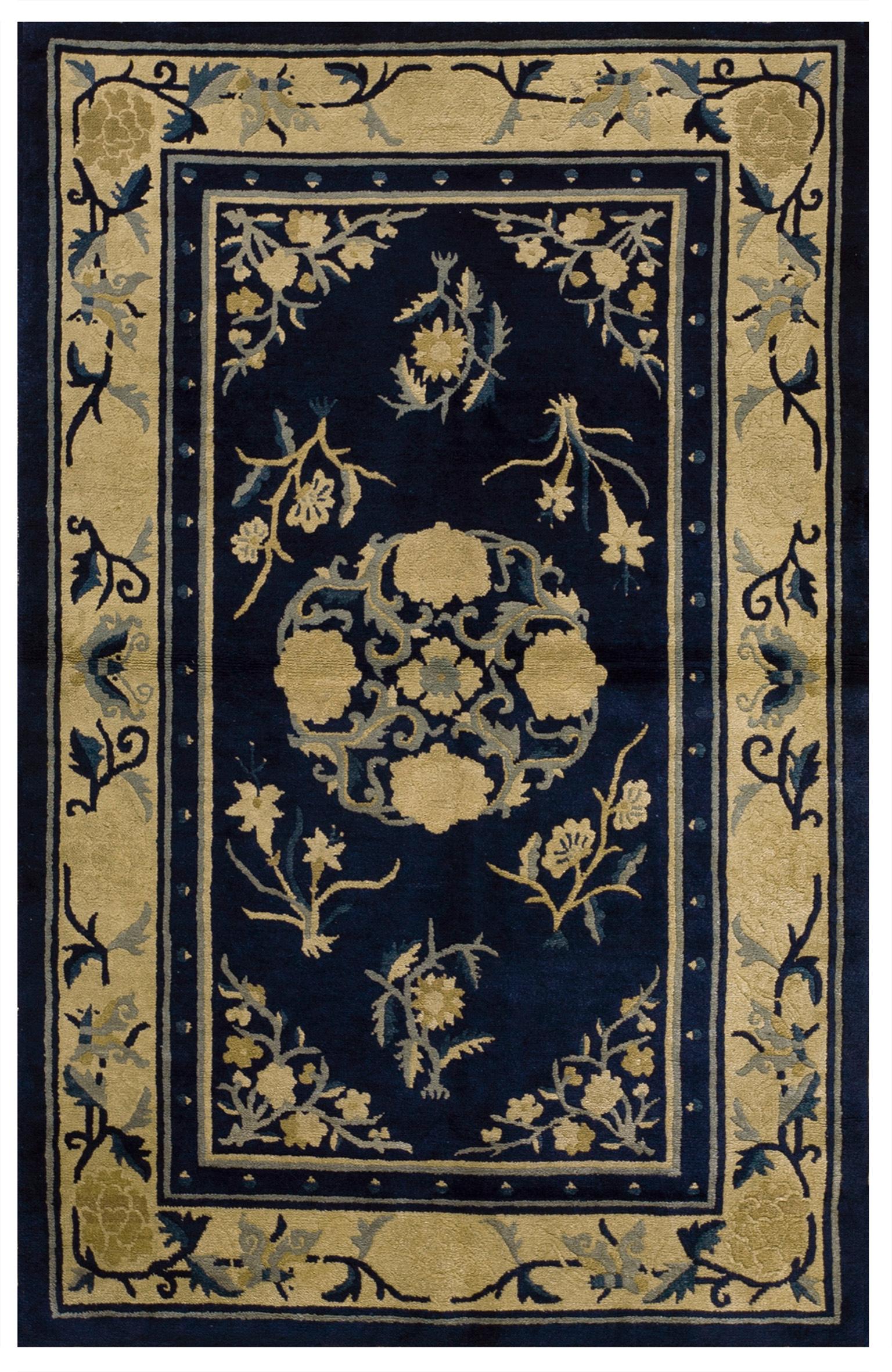 Antique Chinese Peking rug. Measures: 3' 0''x 4' 10''.