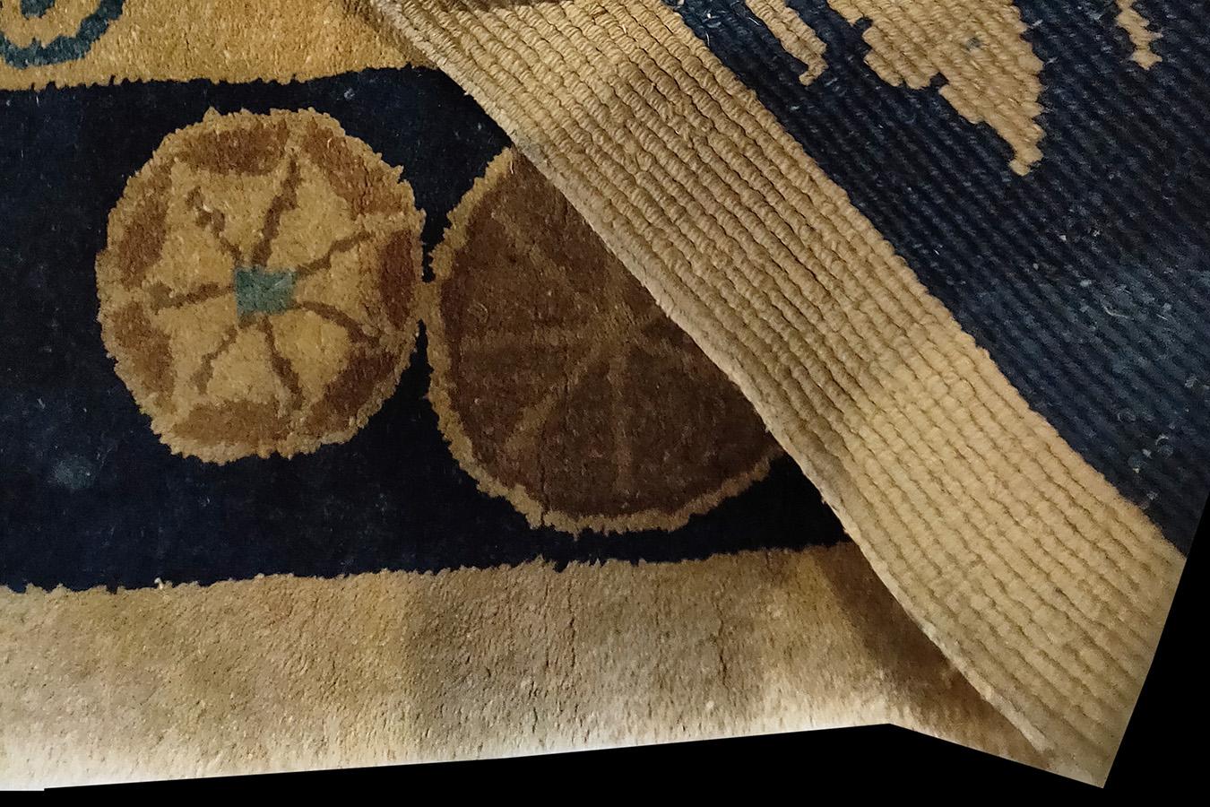 Antique Chinese Peking Rug 3' 0''x 4' 10'' In Good Condition For Sale In New York, NY