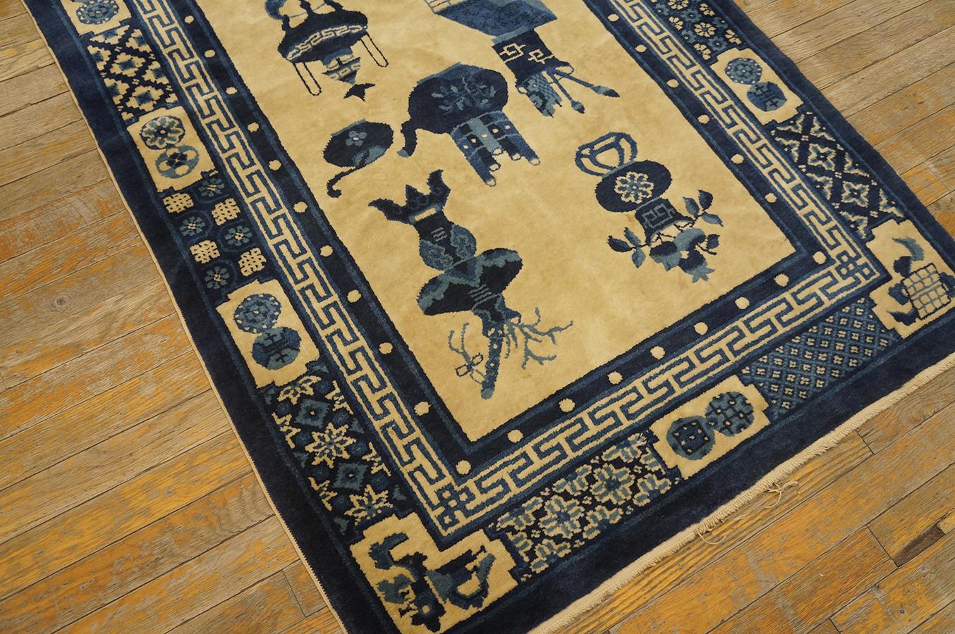 Early 20th Century N. Chinese Baotou 100 Antiques Carpet ( 3' x 5' - 91 x 152 ) In Excellent Condition For Sale In New York, NY