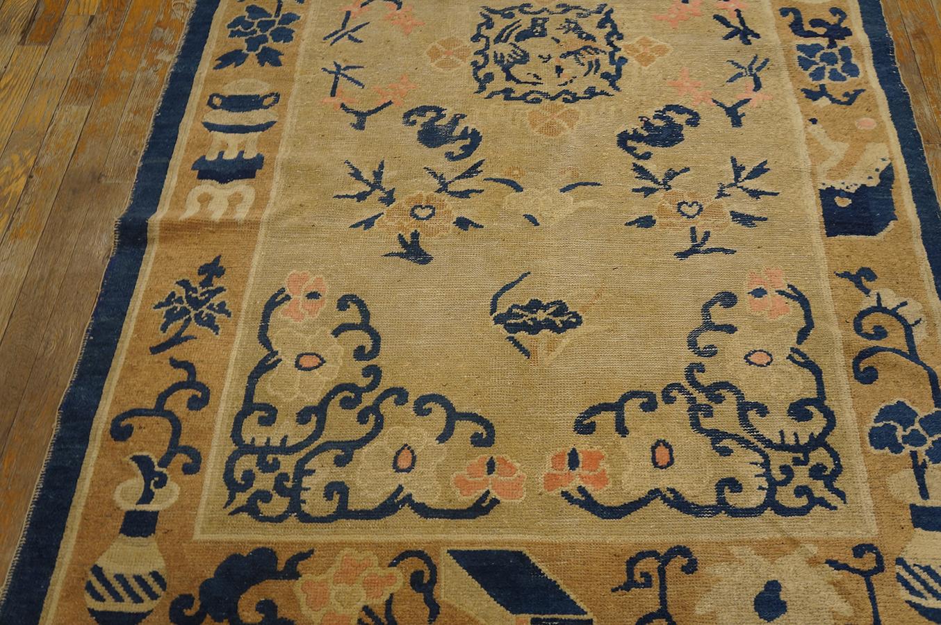 Early 20th Century Chinese Peking Rug ( 4' x 6'8