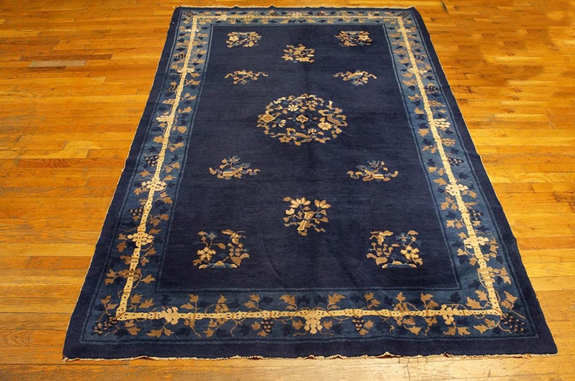 Antique Chinese Peking rug. Size: 5'0