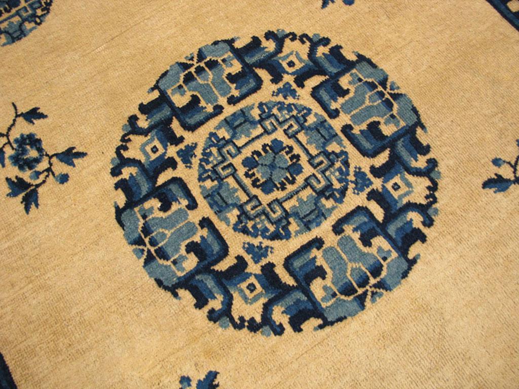 Chinesischer Peking-Teppich des frühen 20. Jahrhunderts ( 5' x 8'4
