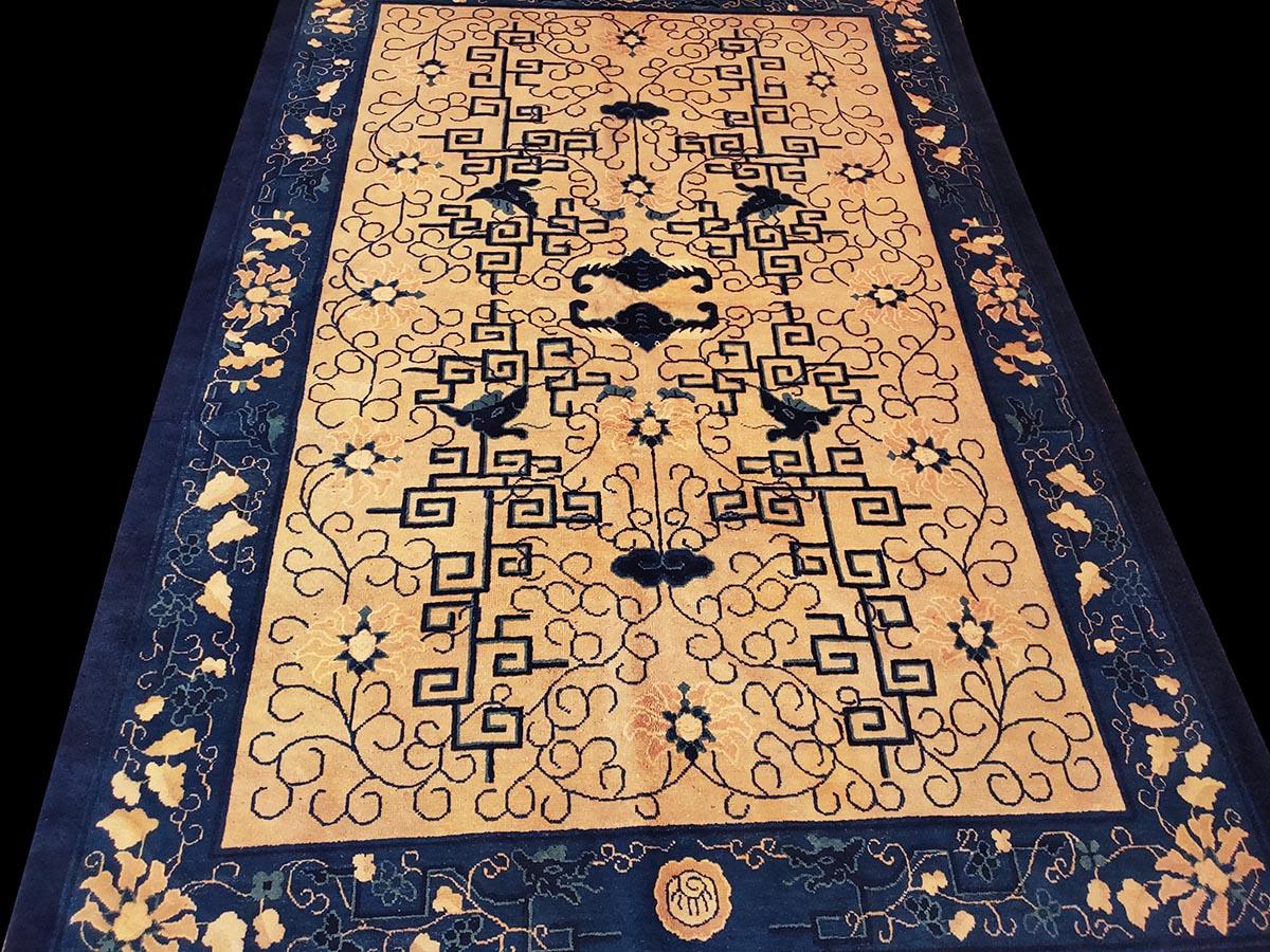 Early 20th Century Chinese Peking Carpet ( 6'2