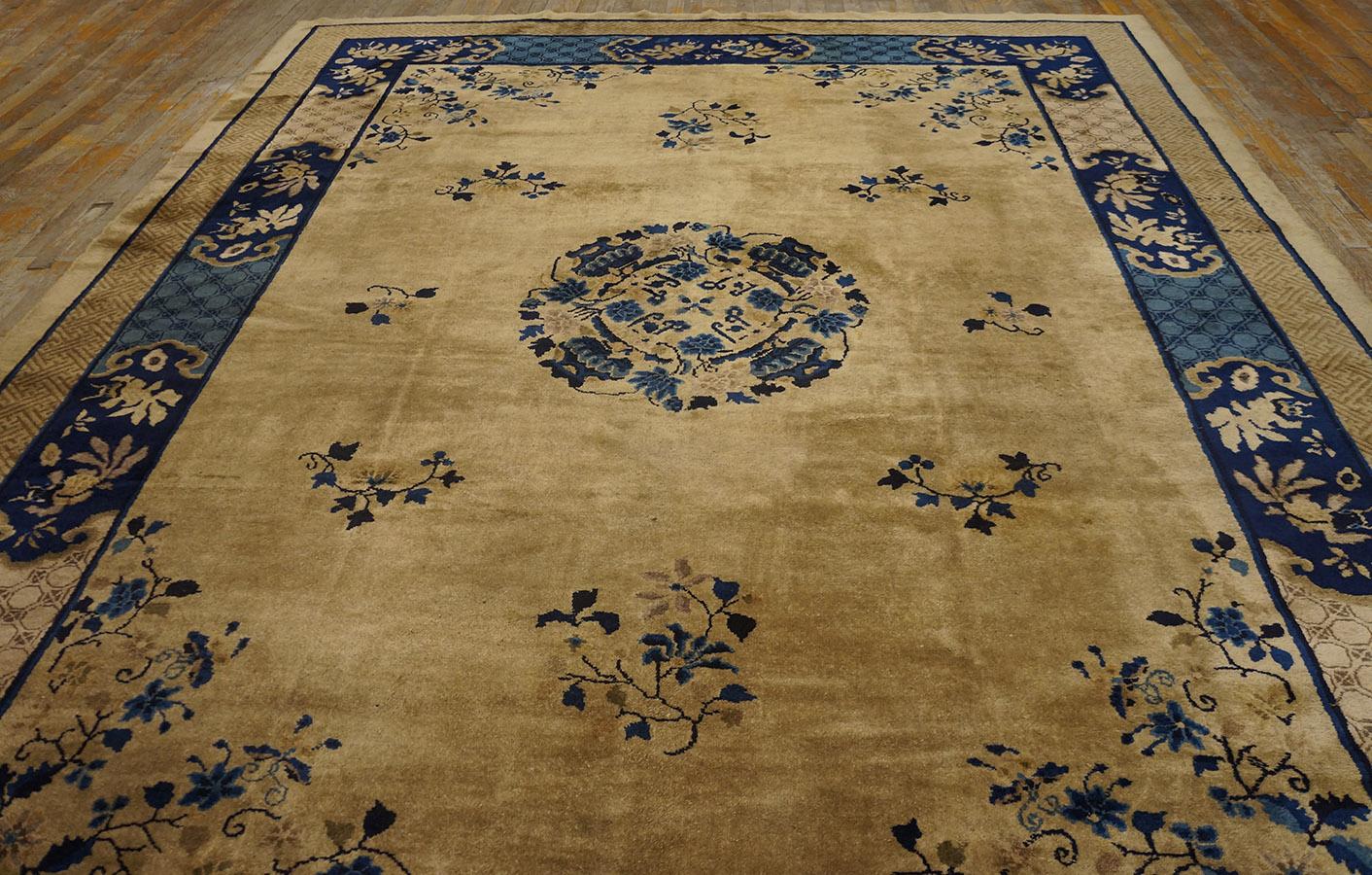 Inizio XX secolo Tappeto cinese di Pechino dei primi del Novecento ( 8'10'' x 11'5'' - 270 x 348 ) in vendita