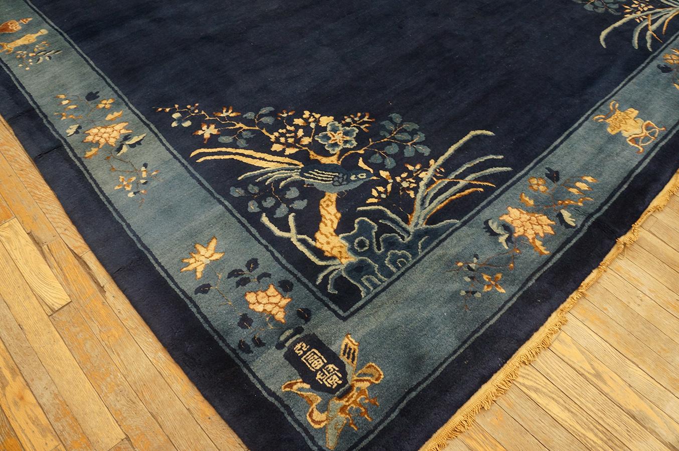 Tapis Pékin ancien de 8' 9''x11' 5'' Bon état - En vente à New York, NY