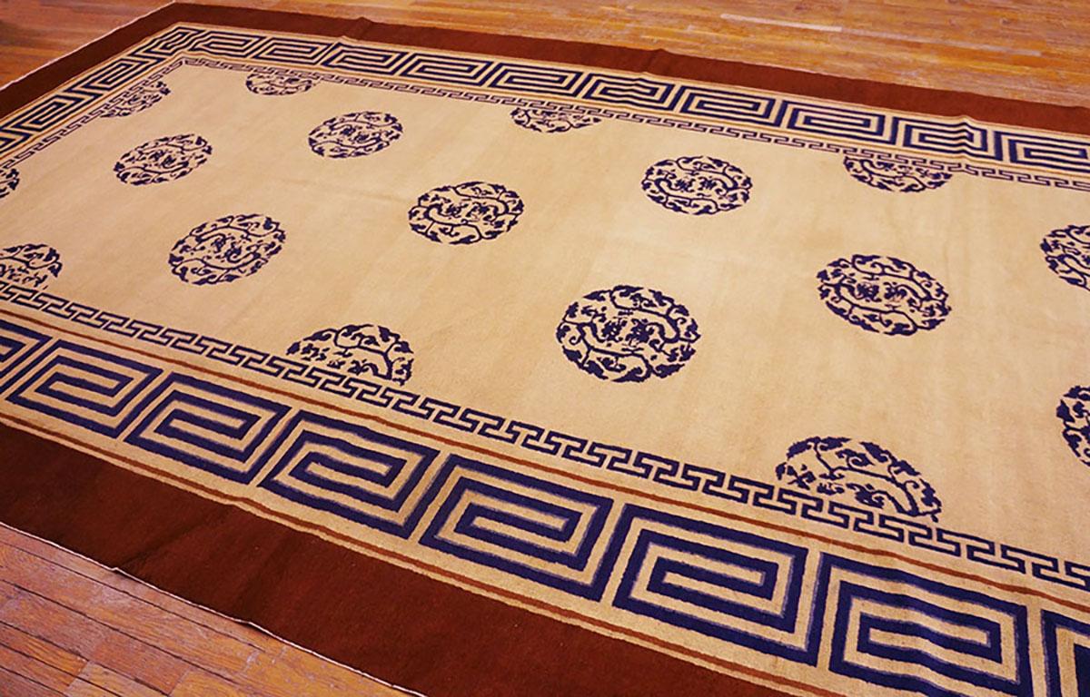 Tapis chinois de Pékin du 19ème siècle dans le style Kangxi ( 8' x 13' 6