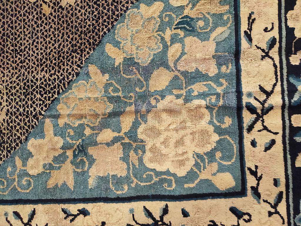 Late 19th Century Chinese Peking Carpet ( 9' x 11' 8'' - 275 x 355 cm ) In Good Condition For Sale In New York, NY