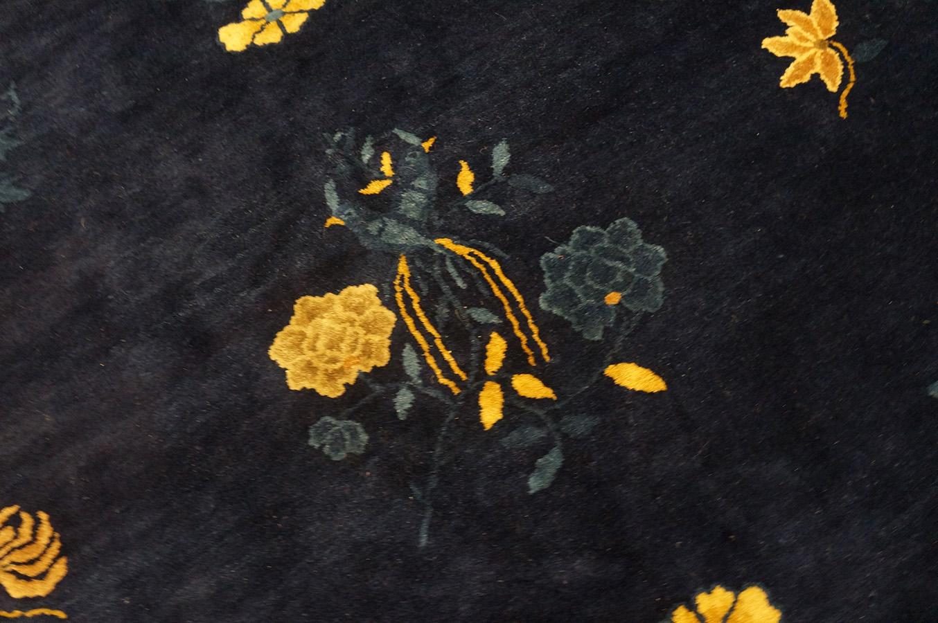 Chinesischer Pekinger Teppich des frühen 20. Jahrhunderts ( 9' x 11'6'' - 275 x 350)  (Wolle) im Angebot