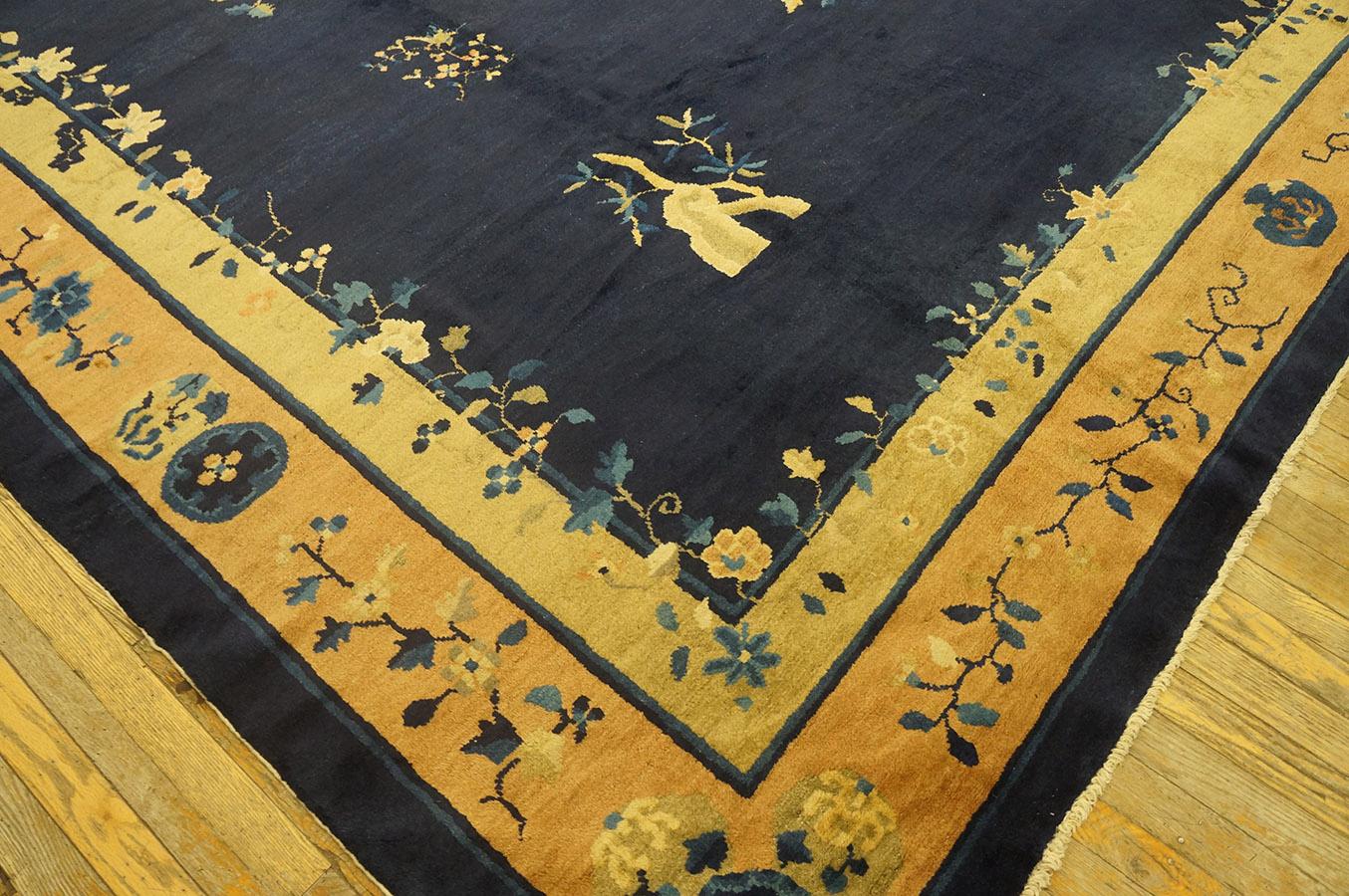 Tapis chinois de Pékin du début du 20e siècle ( 9' 2'' x 11' 7'' - 280 x 353 cm) en vente 4