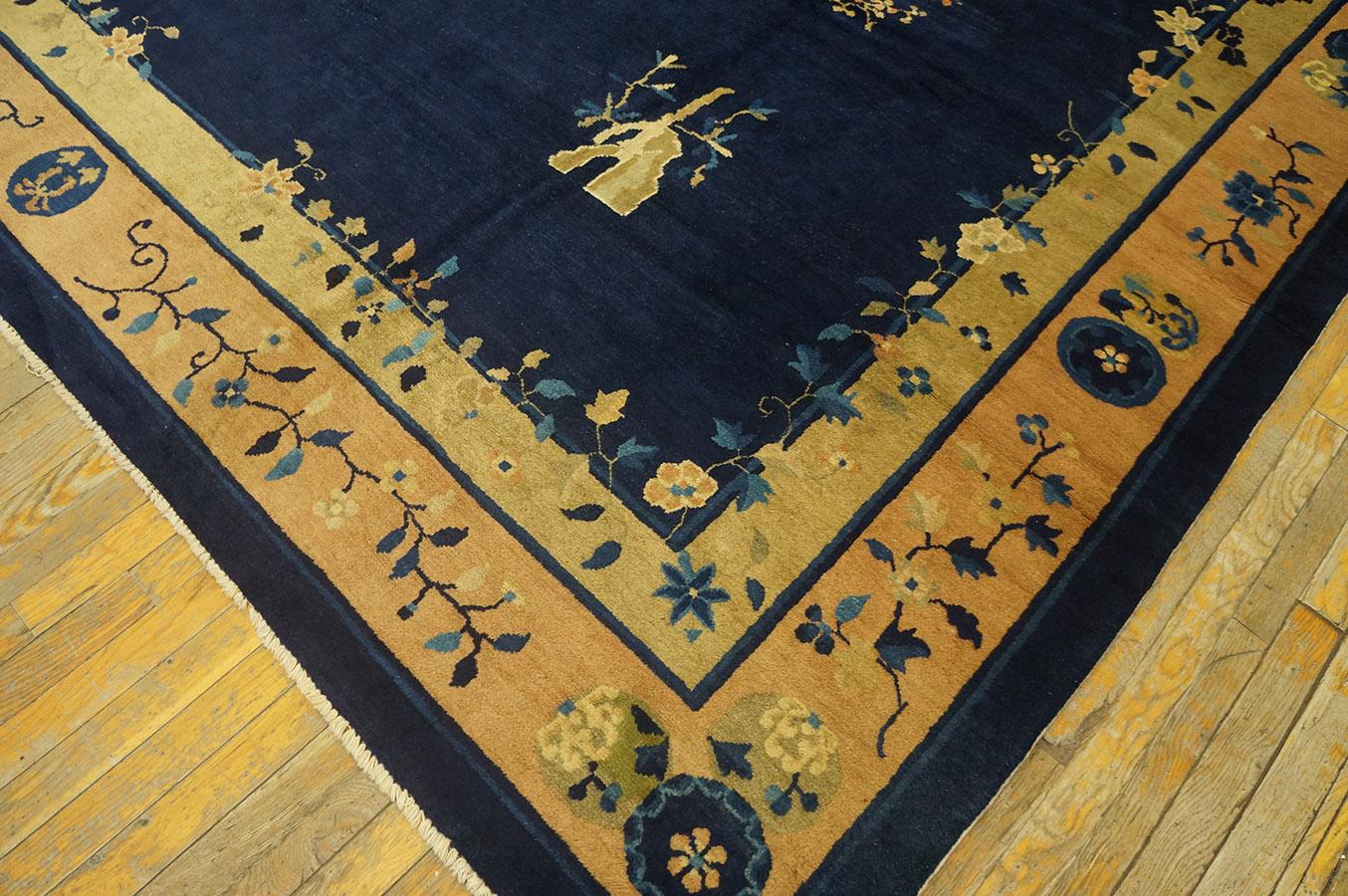 Chinois Tapis chinois de Pékin du début du 20e siècle ( 9' 2'' x 11' 7'' - 280 x 353 cm) en vente