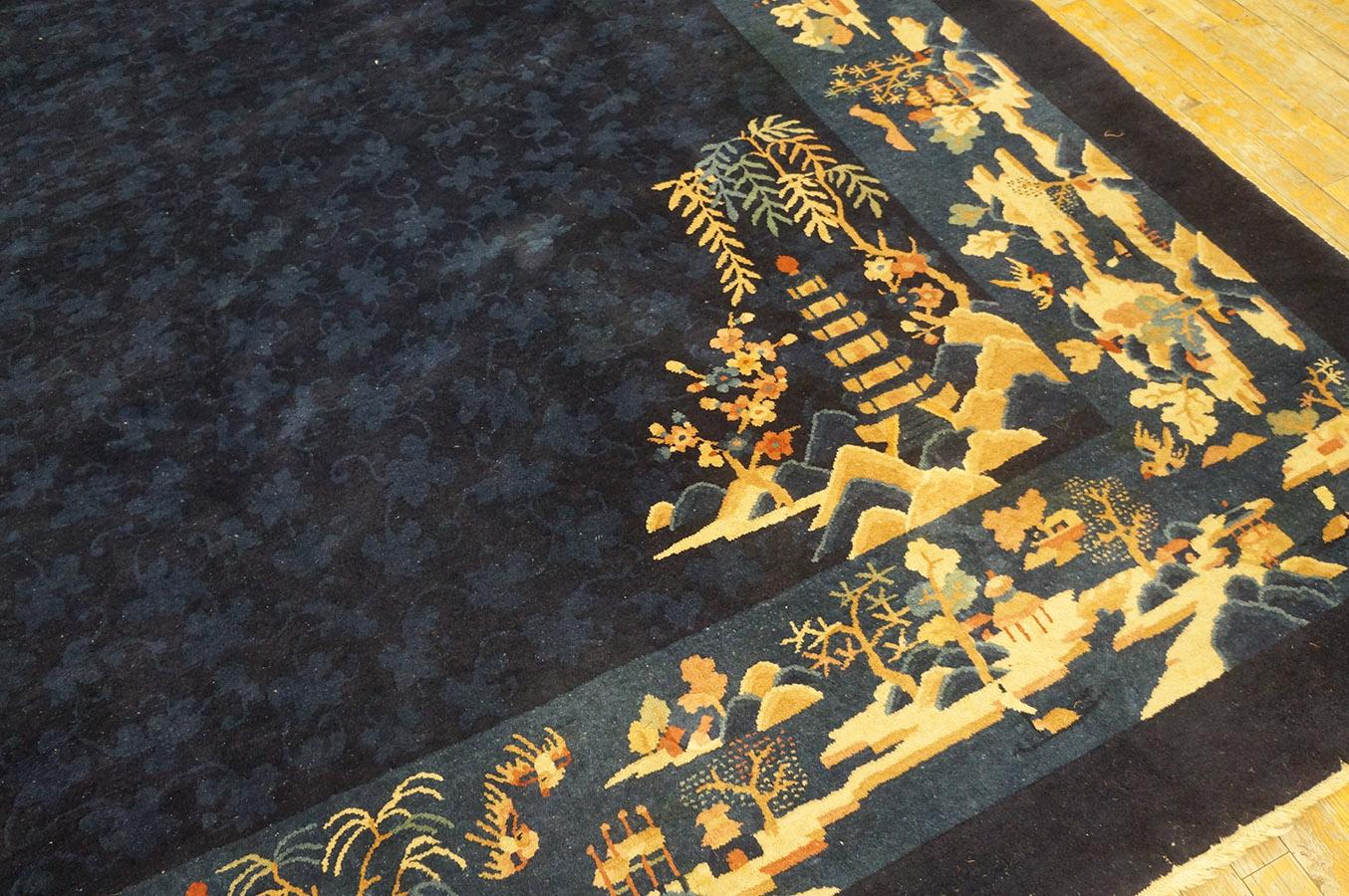 Début du 20ème siècle Tapis chinois de Pékin du début du 20ème siècle ( 9'2''x 11'9'' - 279 x 358 ) en vente