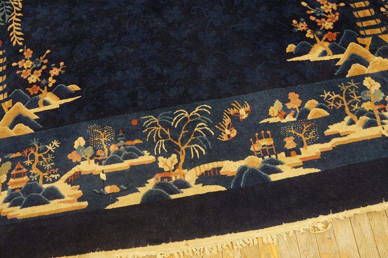 Laine Tapis chinois de Pékin du début du 20ème siècle ( 9'2''x 11'9'' - 279 x 358 ) en vente