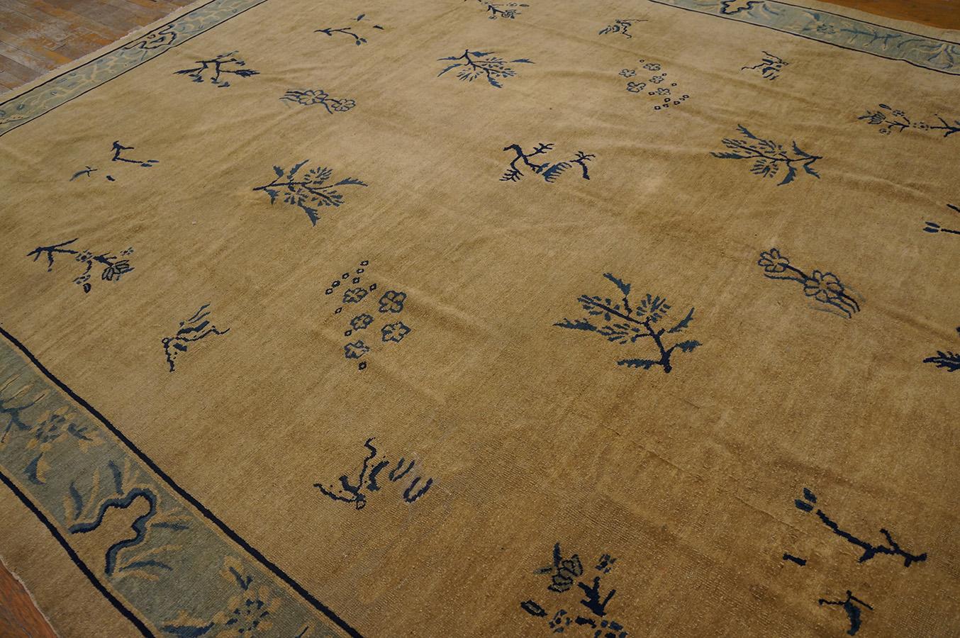 Milieu du XXe siècle Tapis chinois ancien de Pékin de style chinois en vente