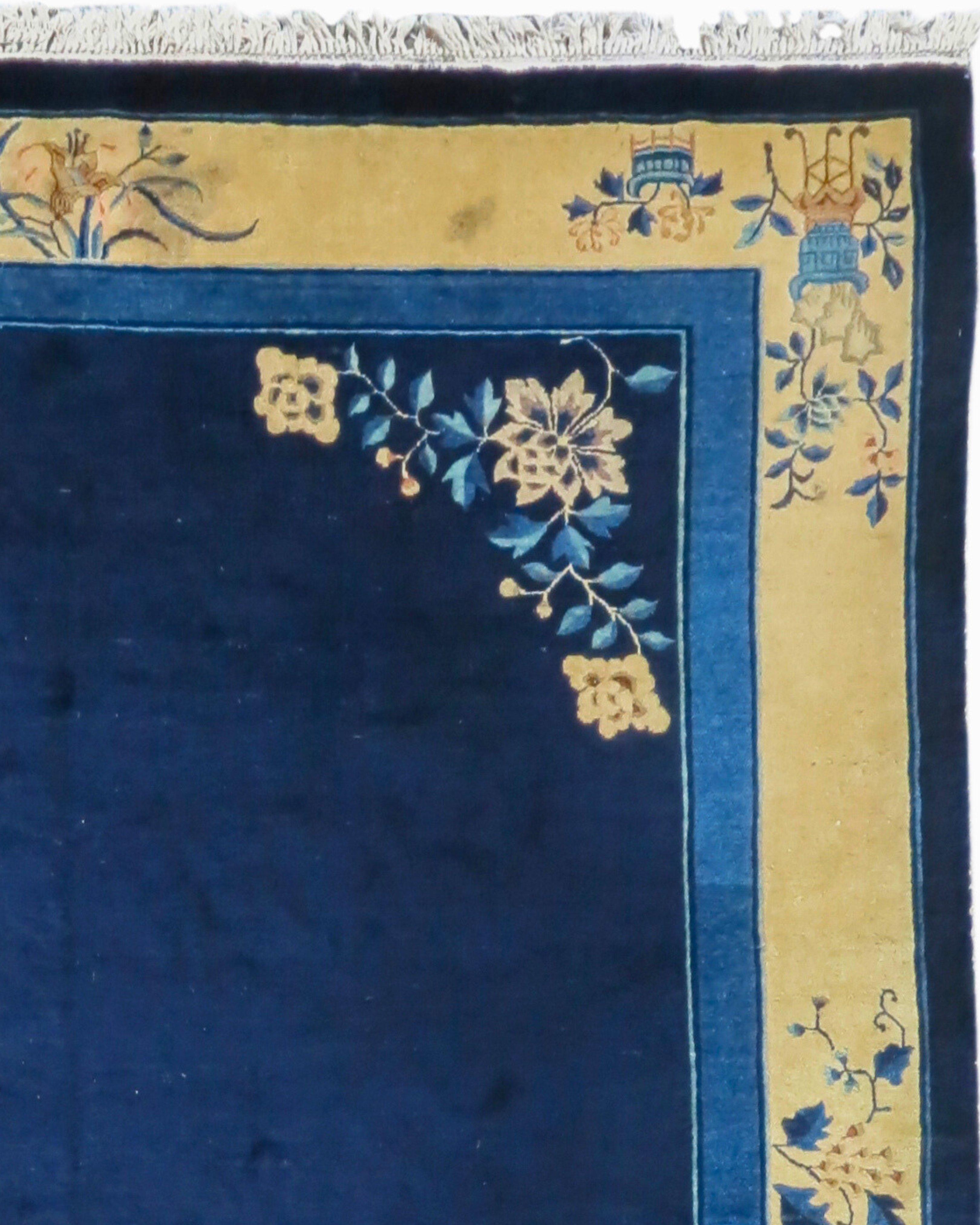 Antiker chinesischer Pekinger Teppich, um 1900

Zusätzliche Informationen:
Abmessungen: 9'0