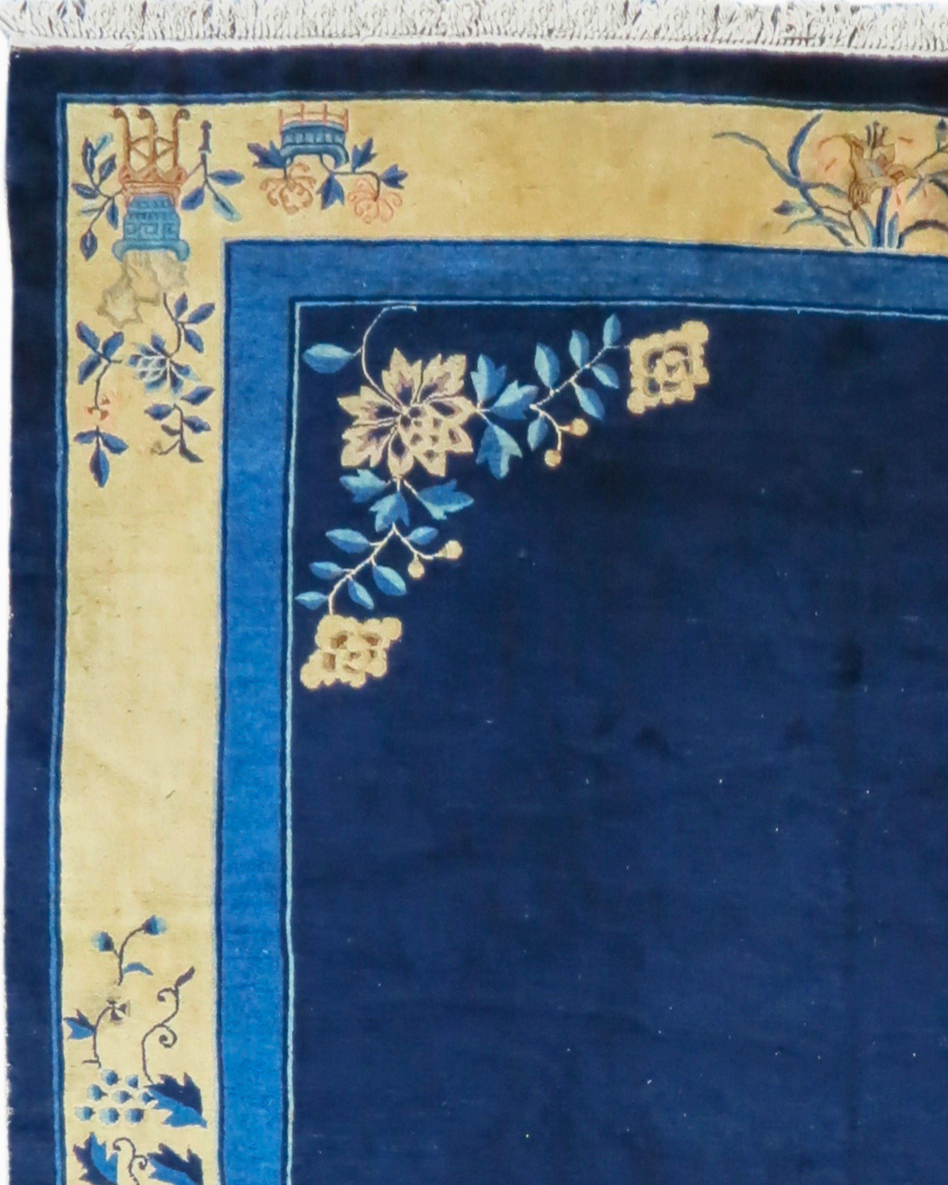 Antiker chinesischer Pekinger Teppich, um 1900 (Chinesisch) im Angebot