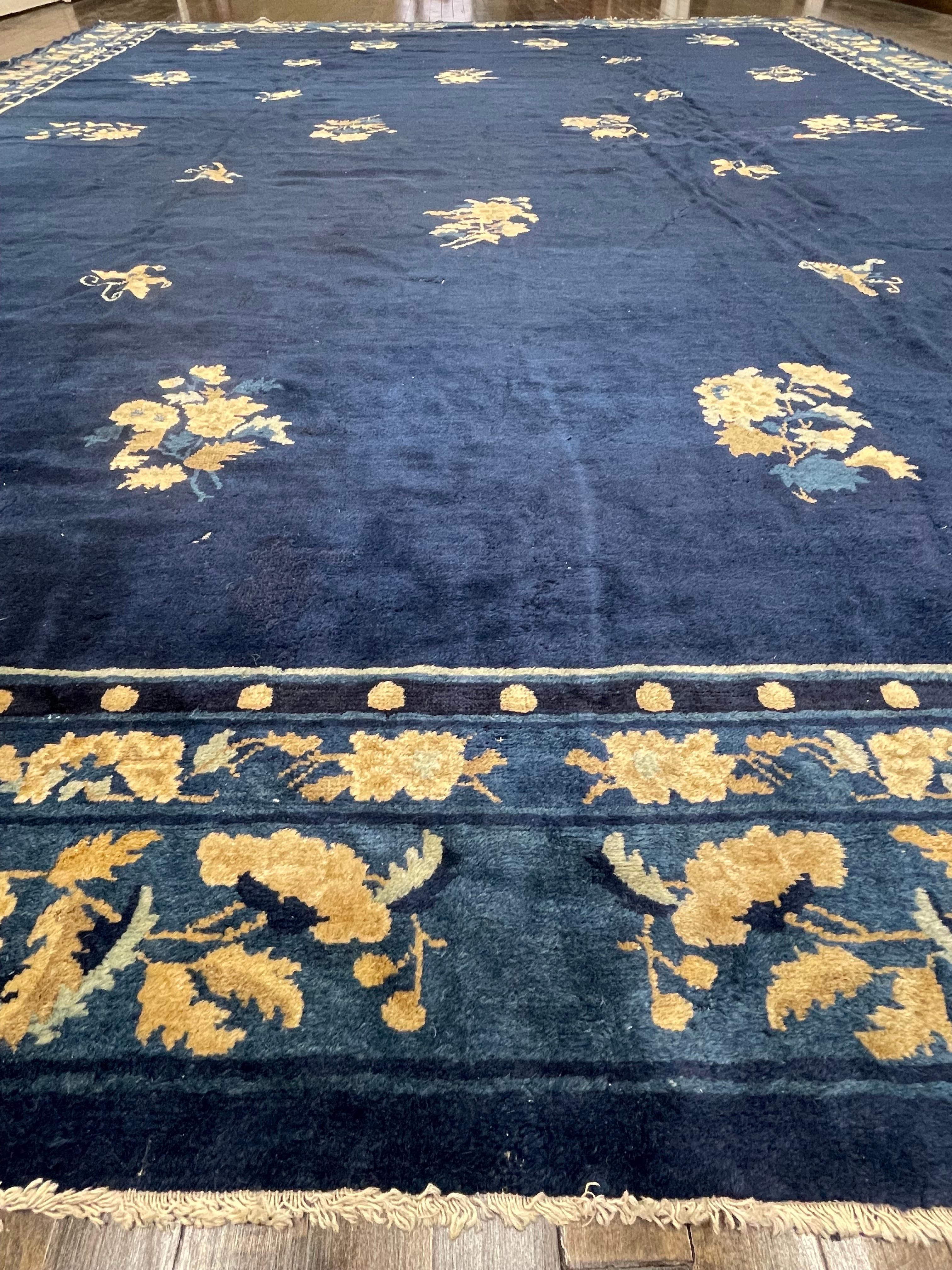 Antique Chinese Peking Rug, Circa 1900 In Good Condition For Sale In Morton Grove, IL