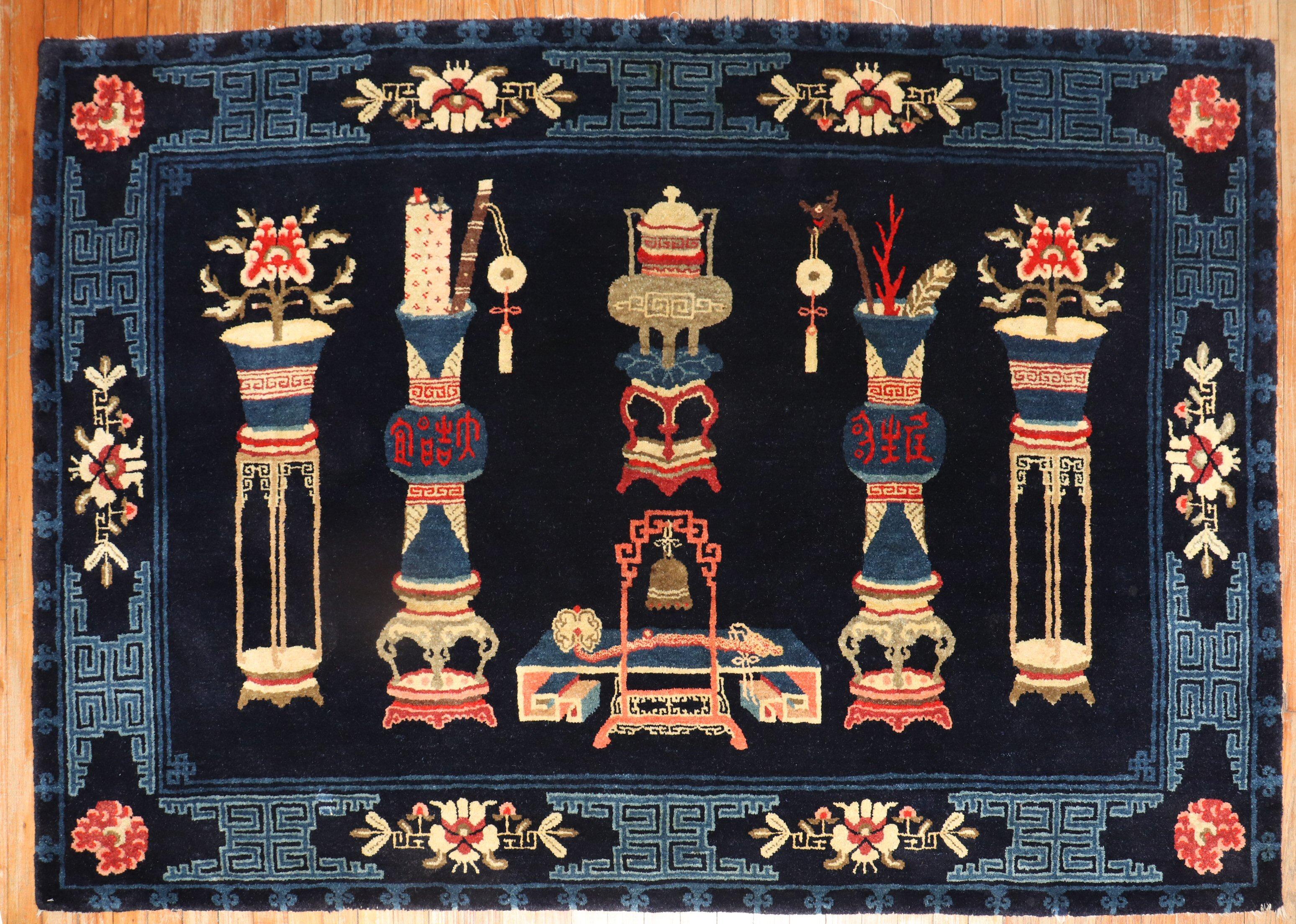 Ein chinesischer Peking-Teppich aus dem frühen 20.

Maße: 4'5'' x 6'8''.