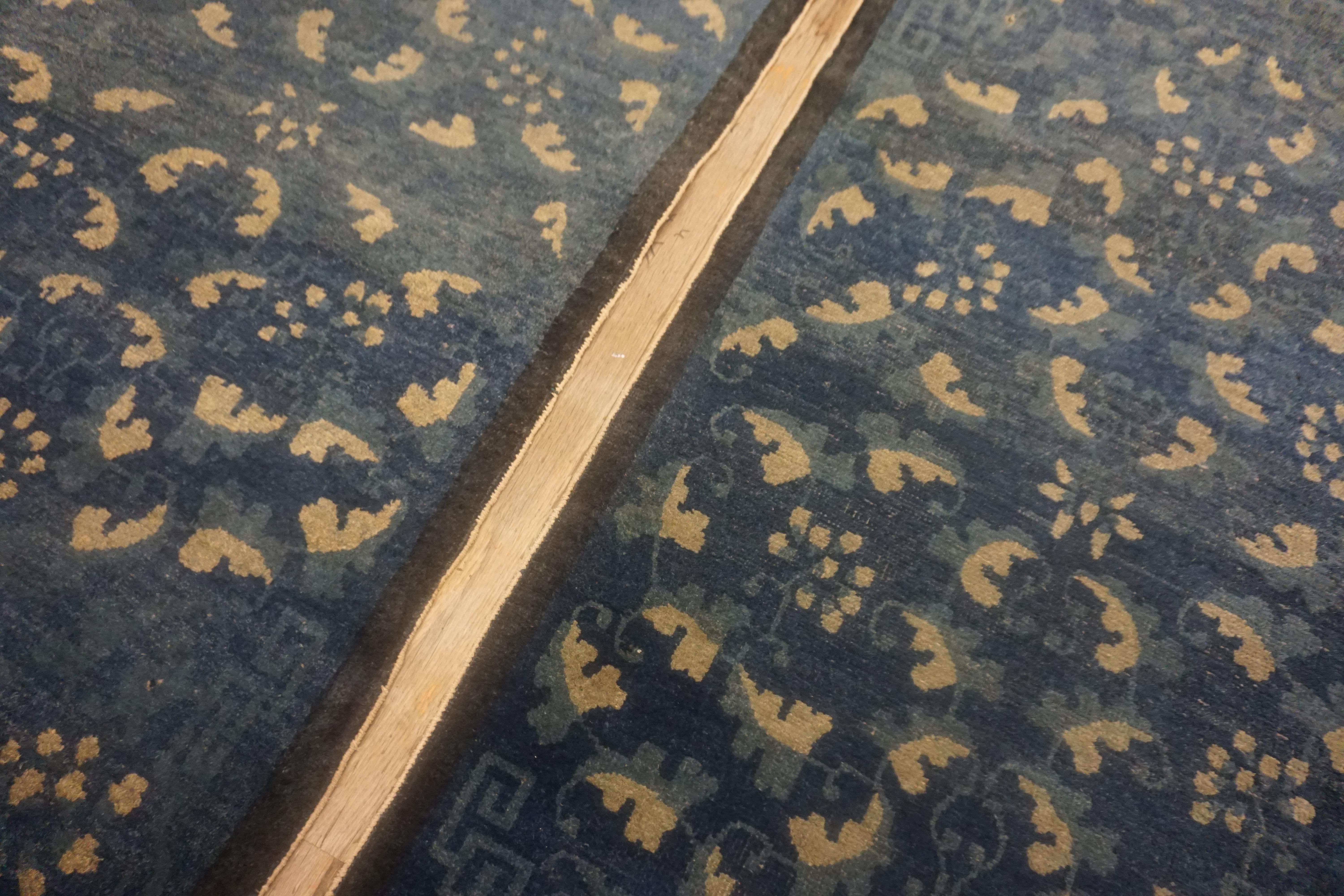 Début du 20ème siècle Tapis chinois ancien de Pékin de style chinois en vente