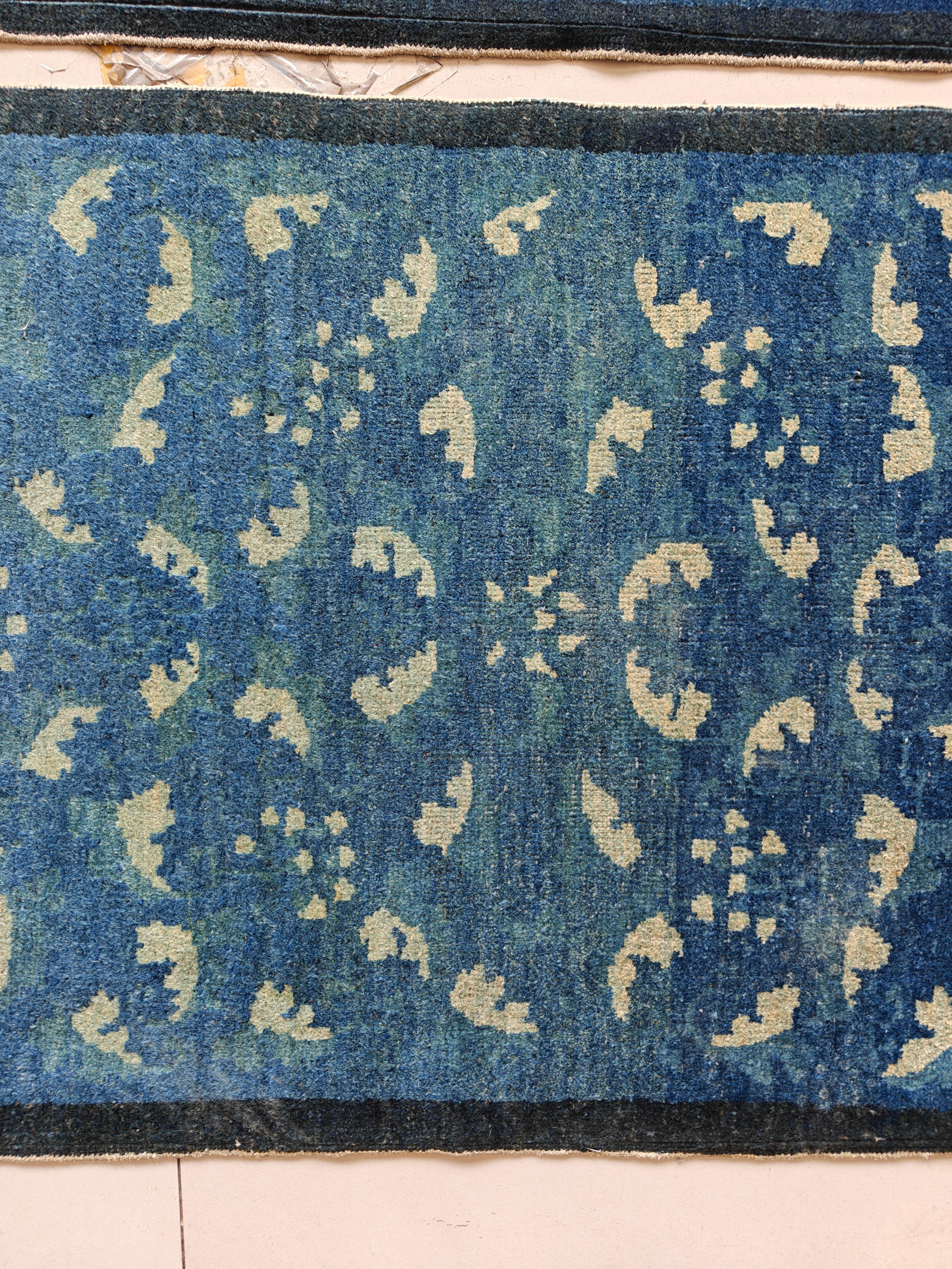 Tapis chinois ancien de Pékin de style chinois en vente 1