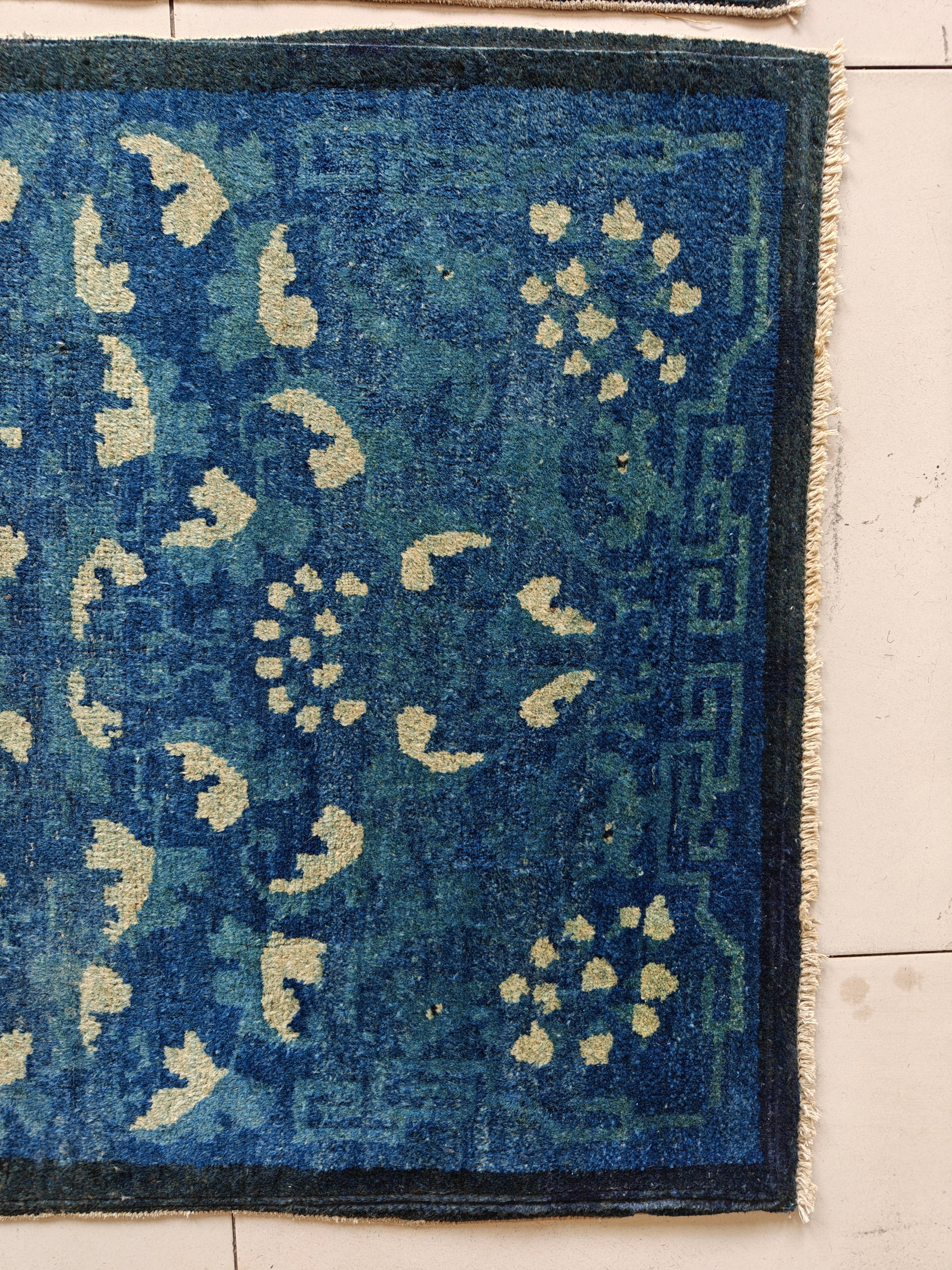 Tapis chinois ancien de Pékin de style chinois en vente 2