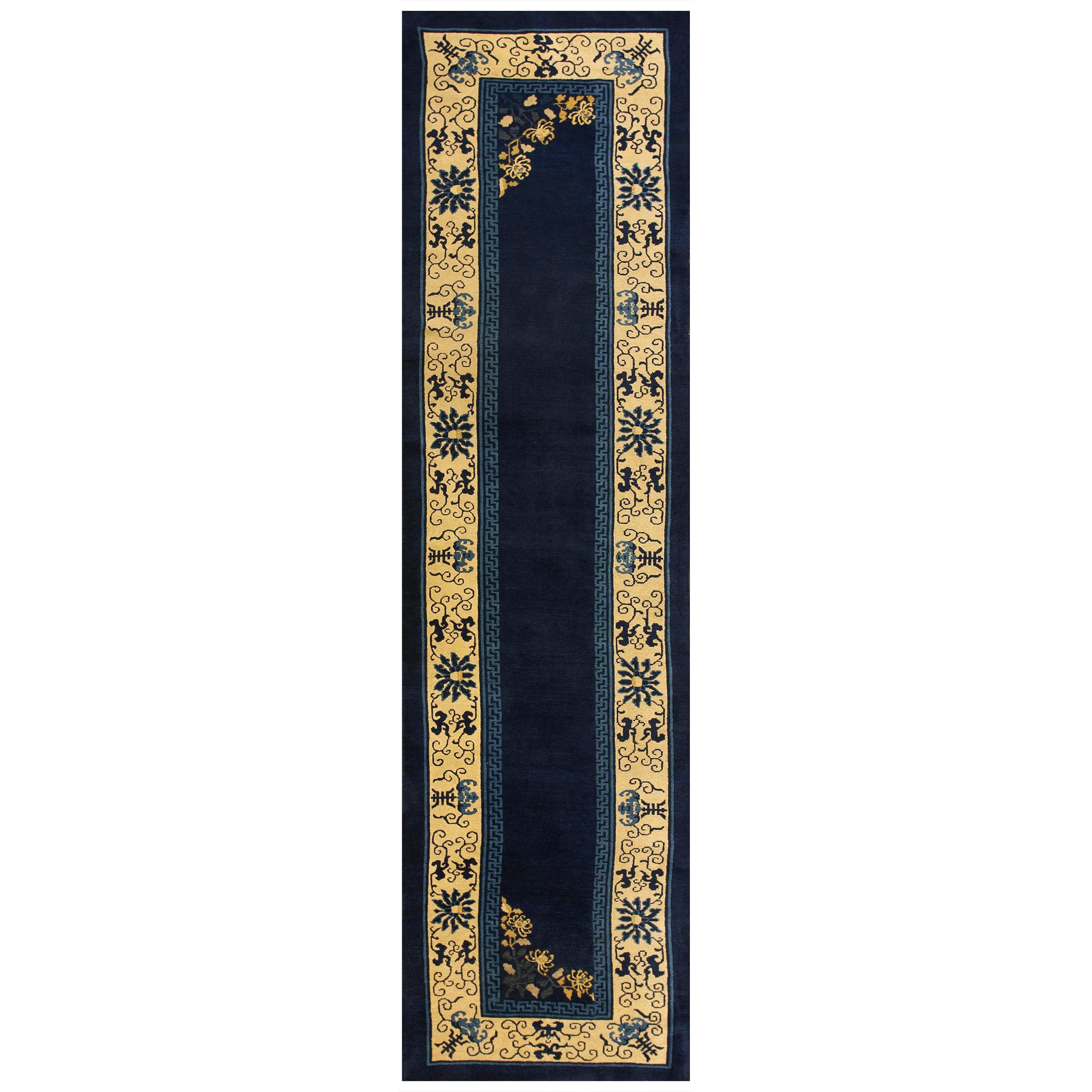 Chinesischer Peking-Teppich aus den 1920er Jahren ( 2'10" x 11'6" - 85 x 350 )