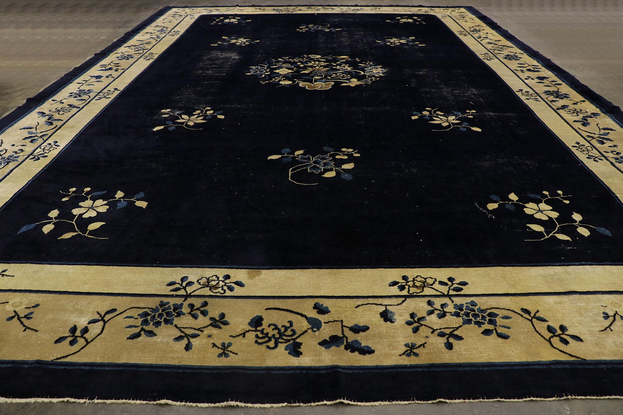 Antique Chinese Peking Rug with Rustic Chinoiserie Style For Sale 2