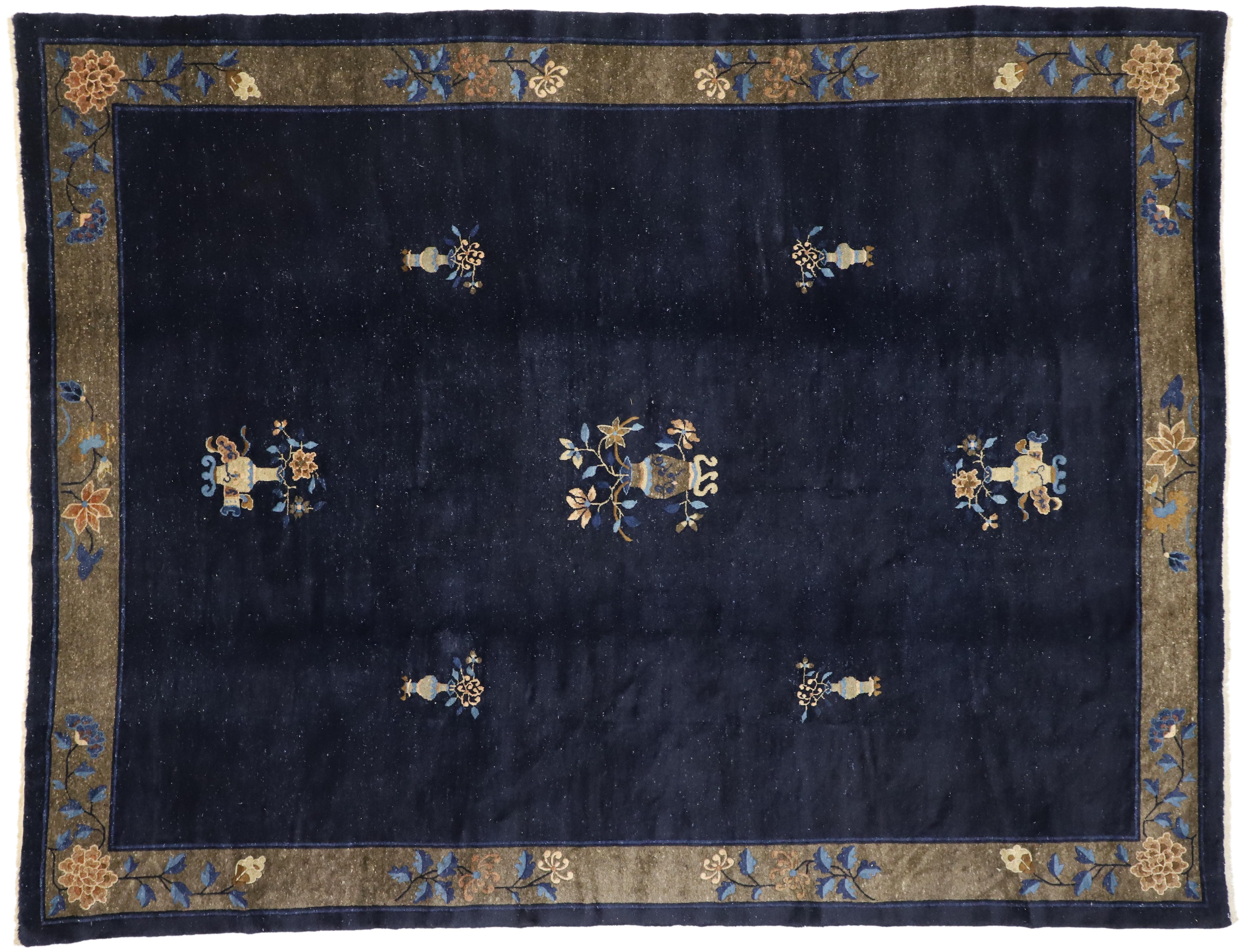 Antique Chinese Peking Rug with Traditional Chinoiserie Style For Sale 3