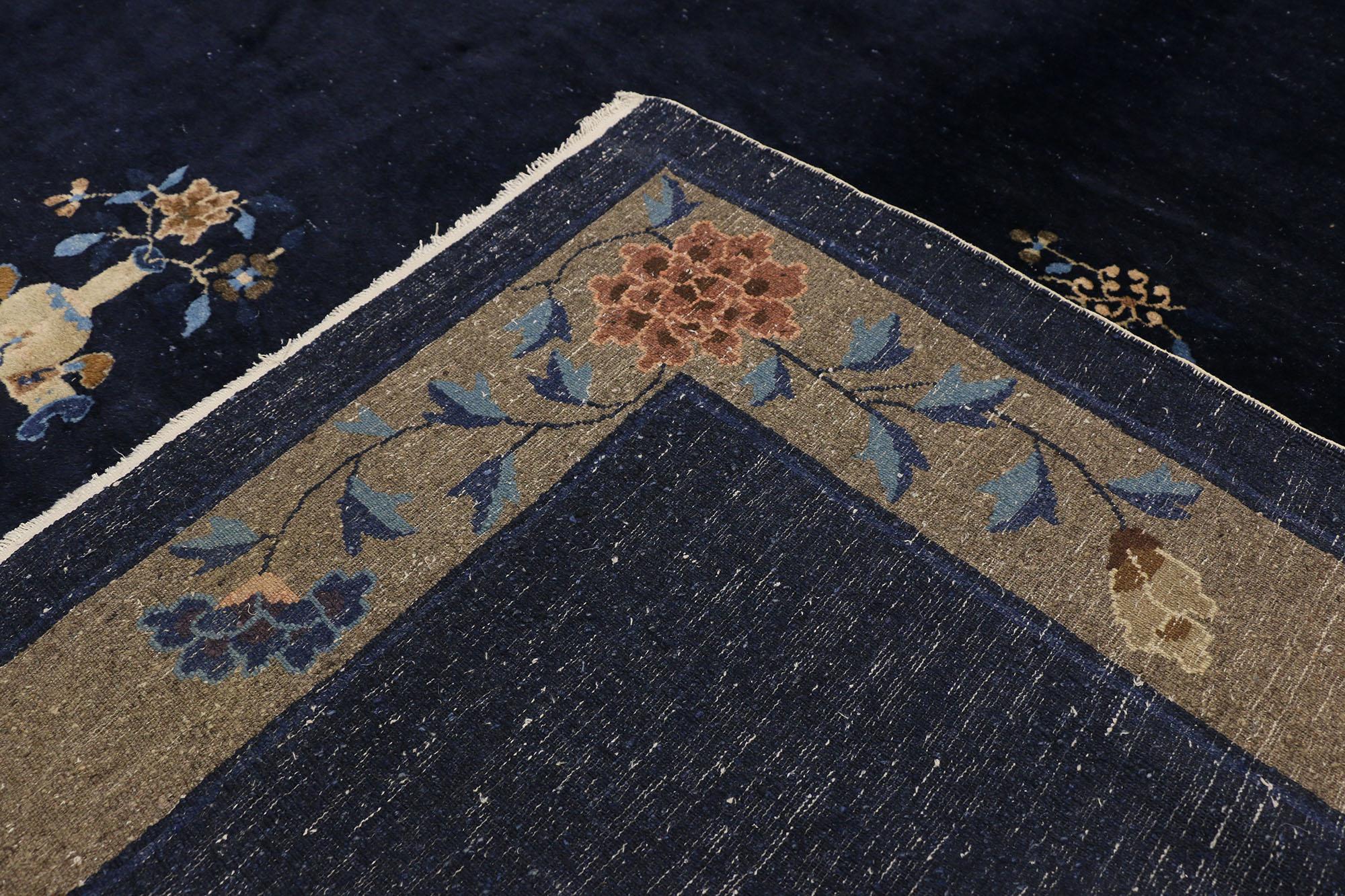 Antiker chinesischer Peking-Teppich im traditionellen Chinoiserie-Stil (Handgeknüpft) im Angebot