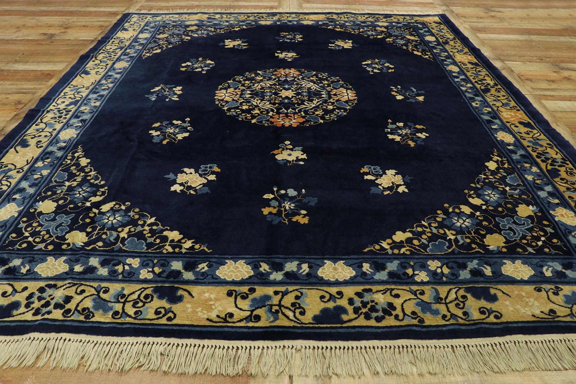 Antique Chinese Peking Rug with Traditional Chinoiserie Style For Sale 2