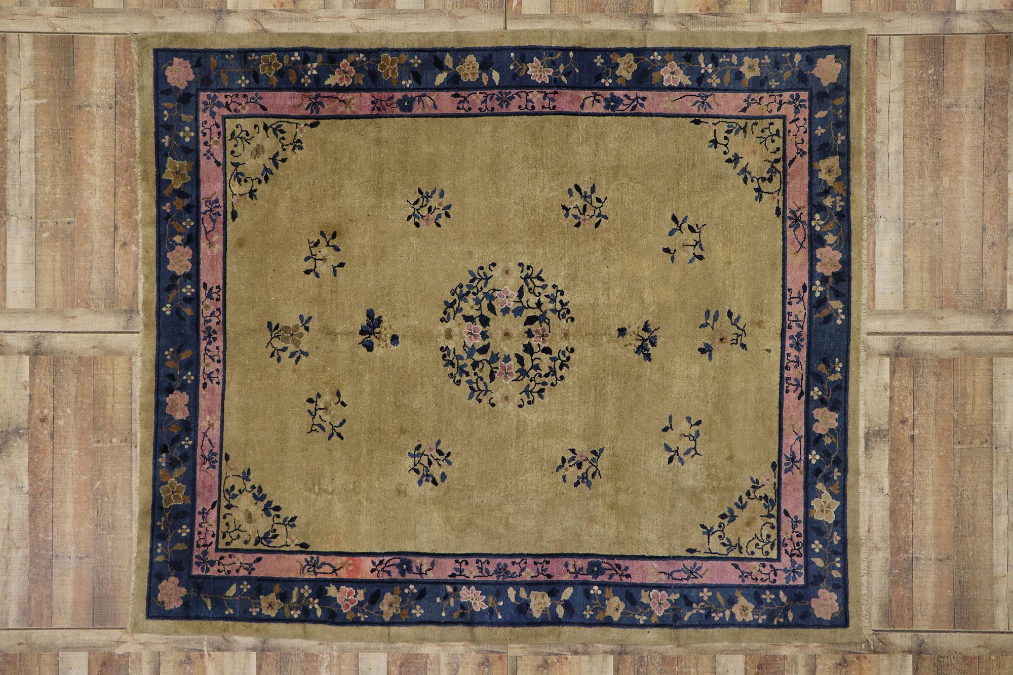 20ième siècle Tapis chinois pékinois ancien avec style traditionnel chinoiserie en vente
