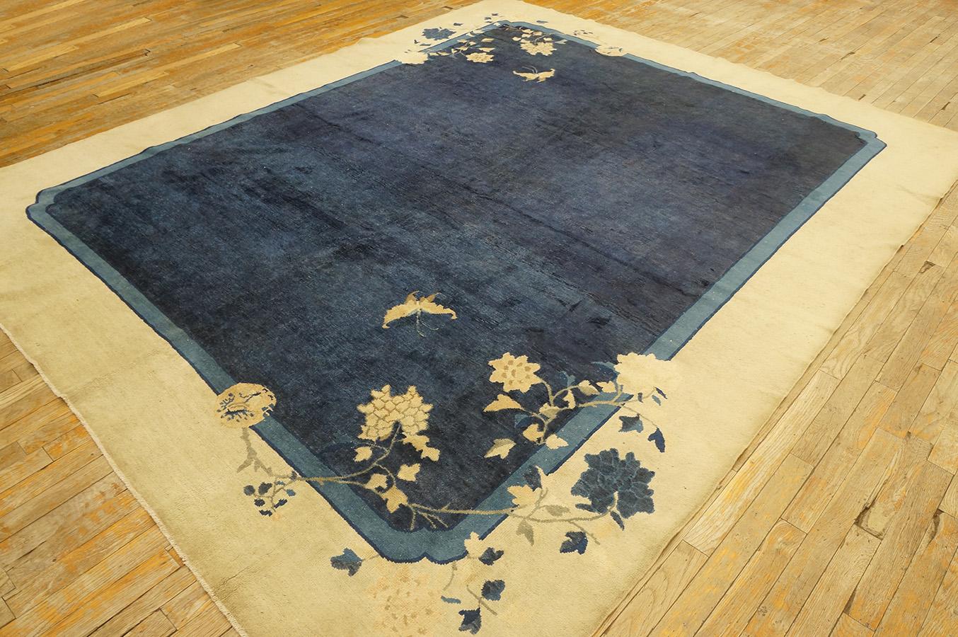 1920s Chinese Peking Rug in Wool & Silk ( 7' 10'' x 9' 6'' - 240 x 290 cm ) In Good Condition For Sale In New York, NY