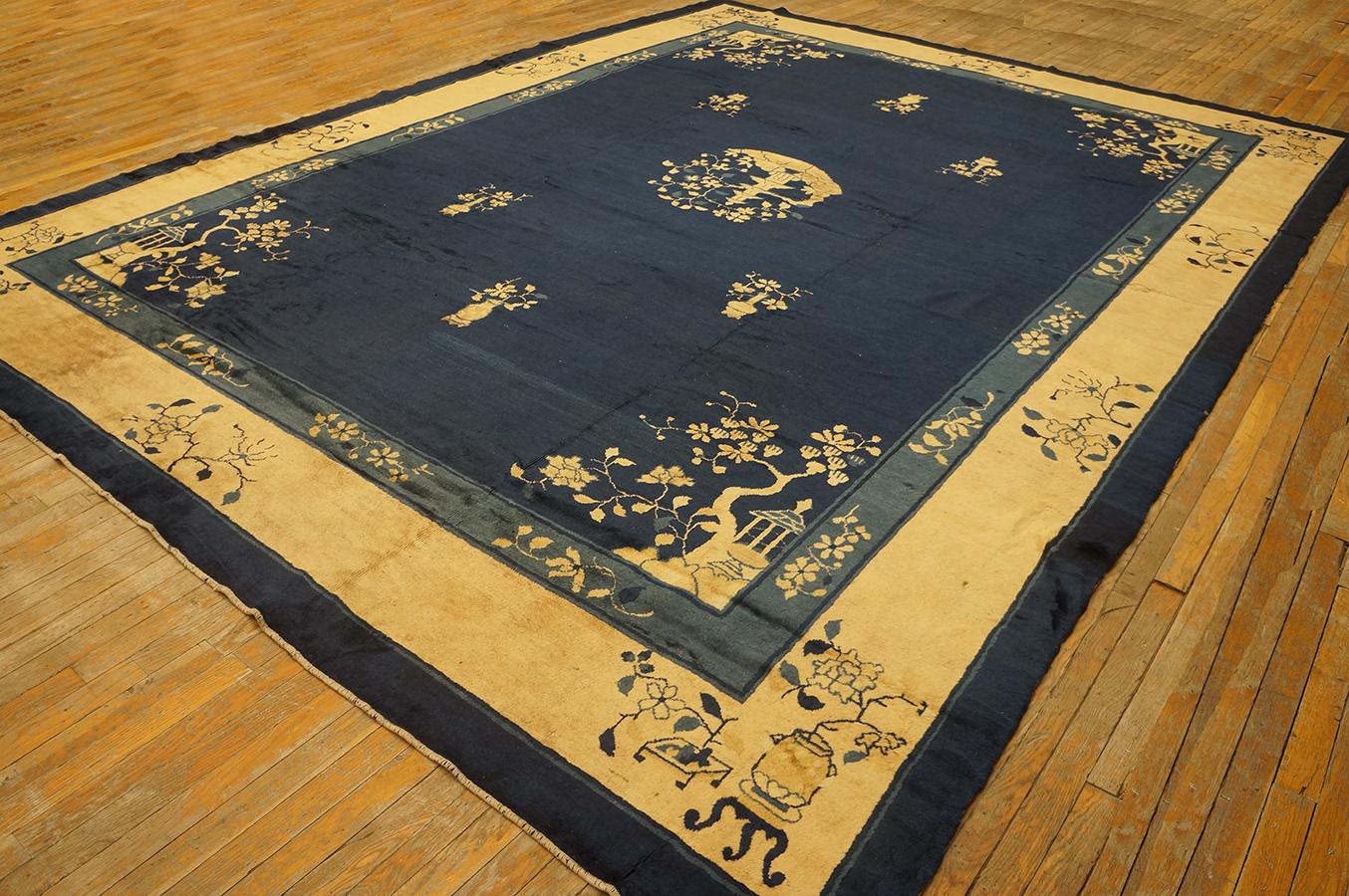Late 19th Century Chinese Peking Carpet ( 10' x 13'4'' - 305 x 407 ) In Good Condition For Sale In New York, NY